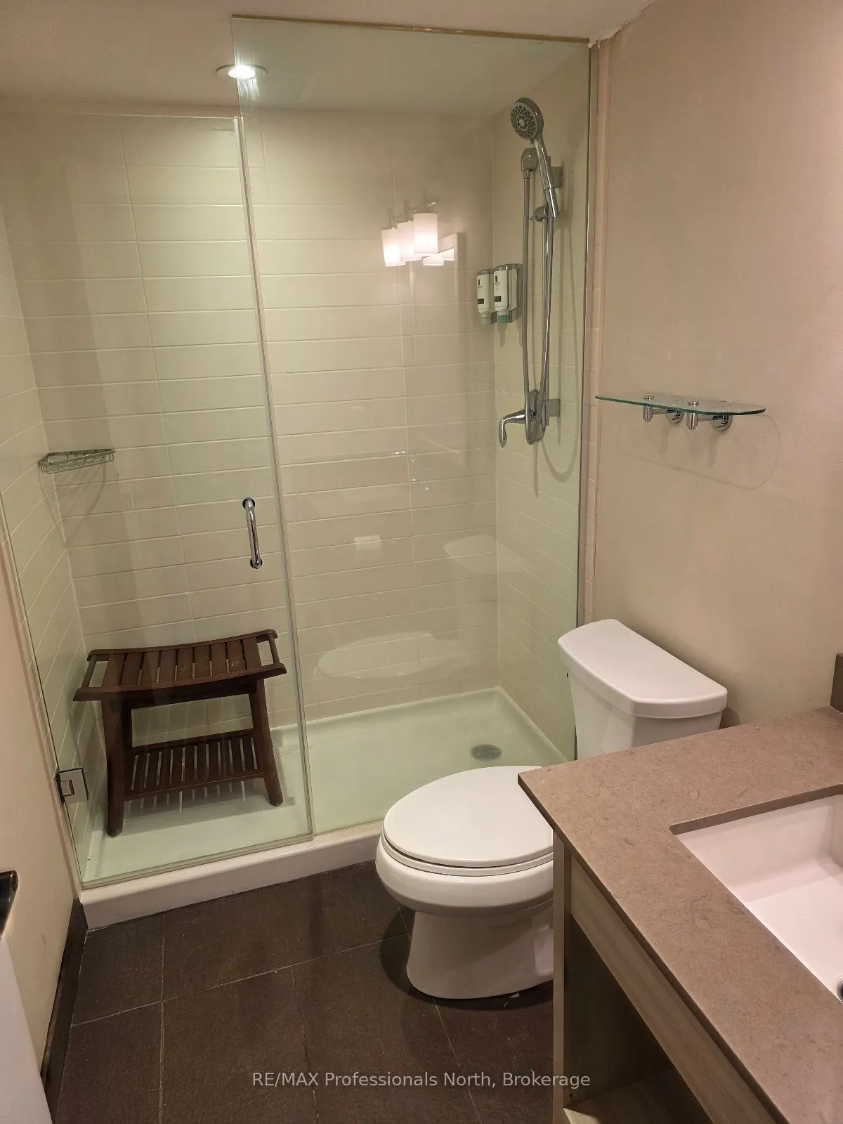 1235 Deerhurst Drive, #52-203