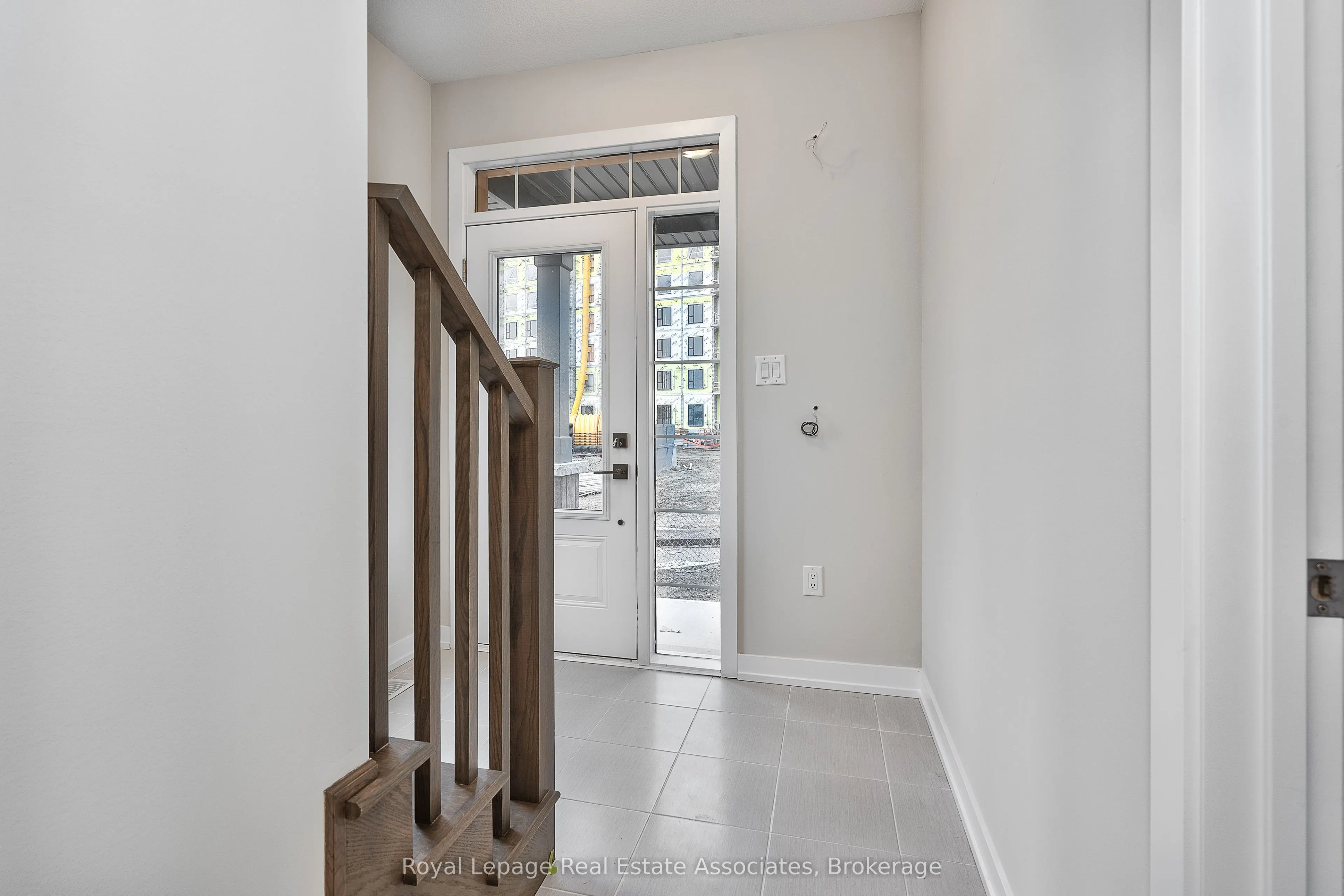 100 Hollywood Court, #29