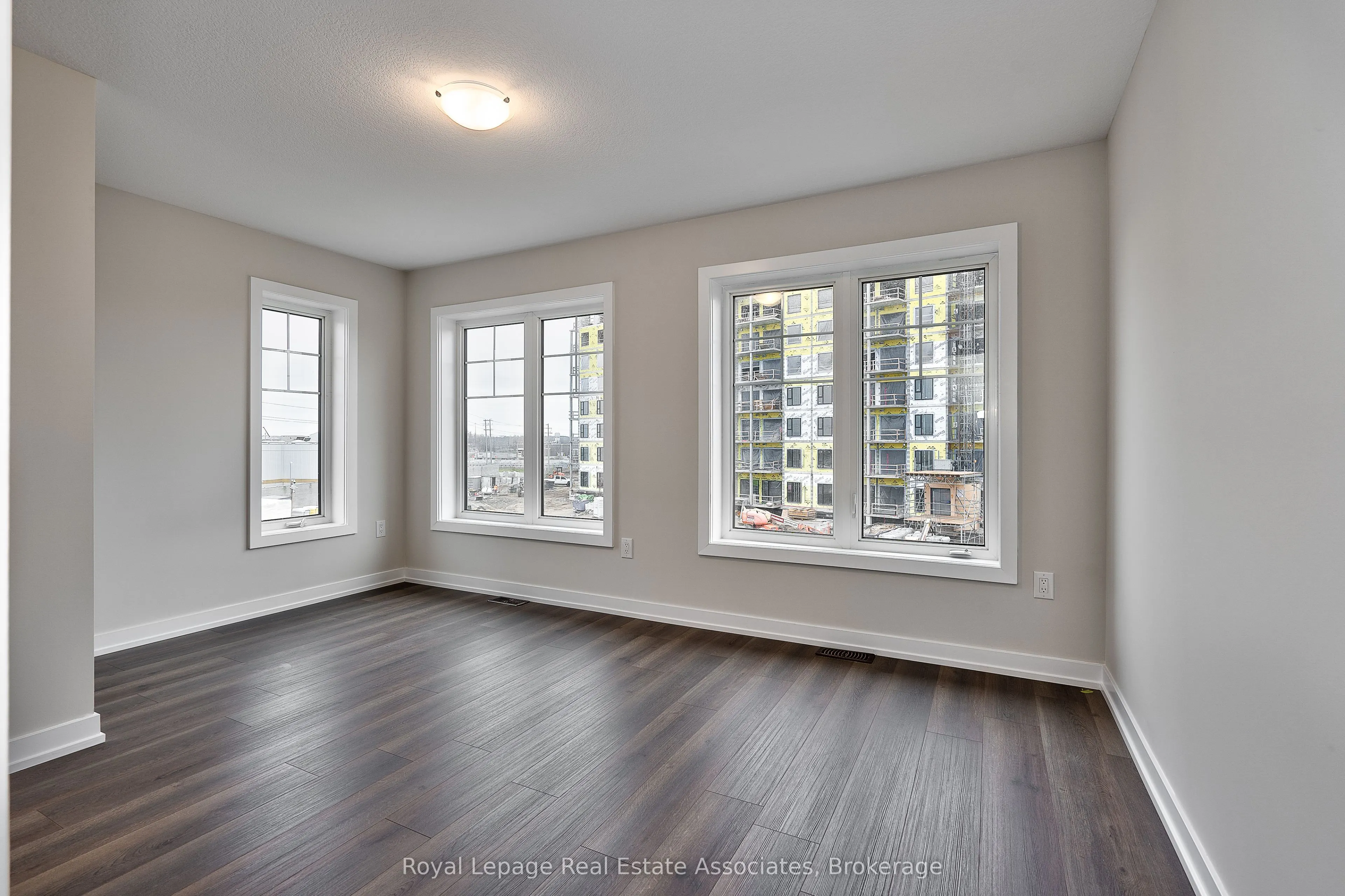 100 Hollywood Court, #29