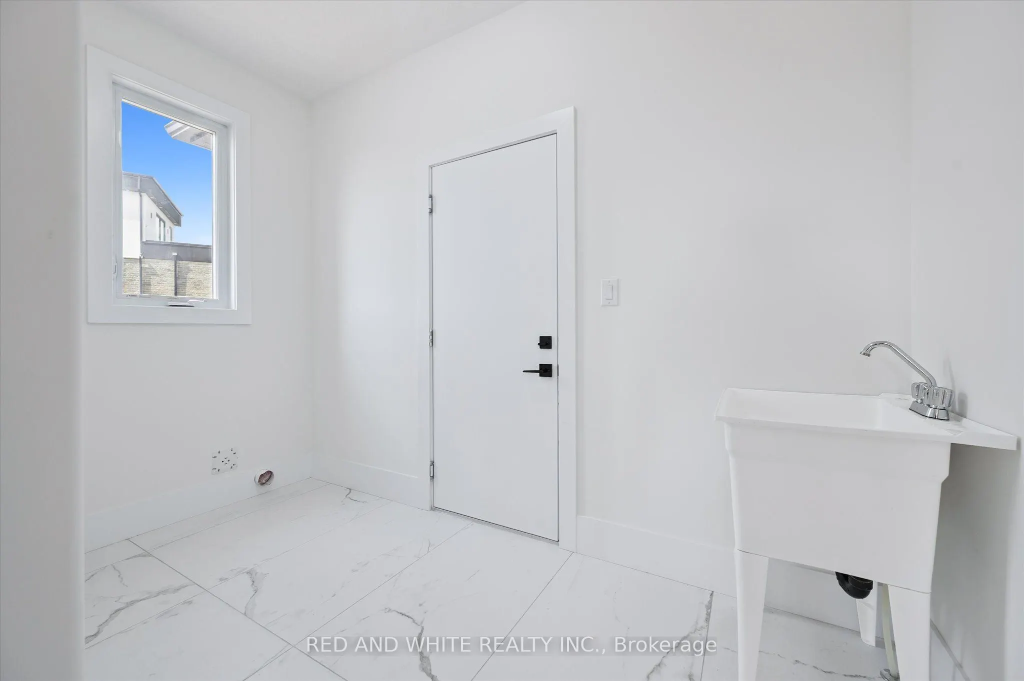 76 Sass Crescent