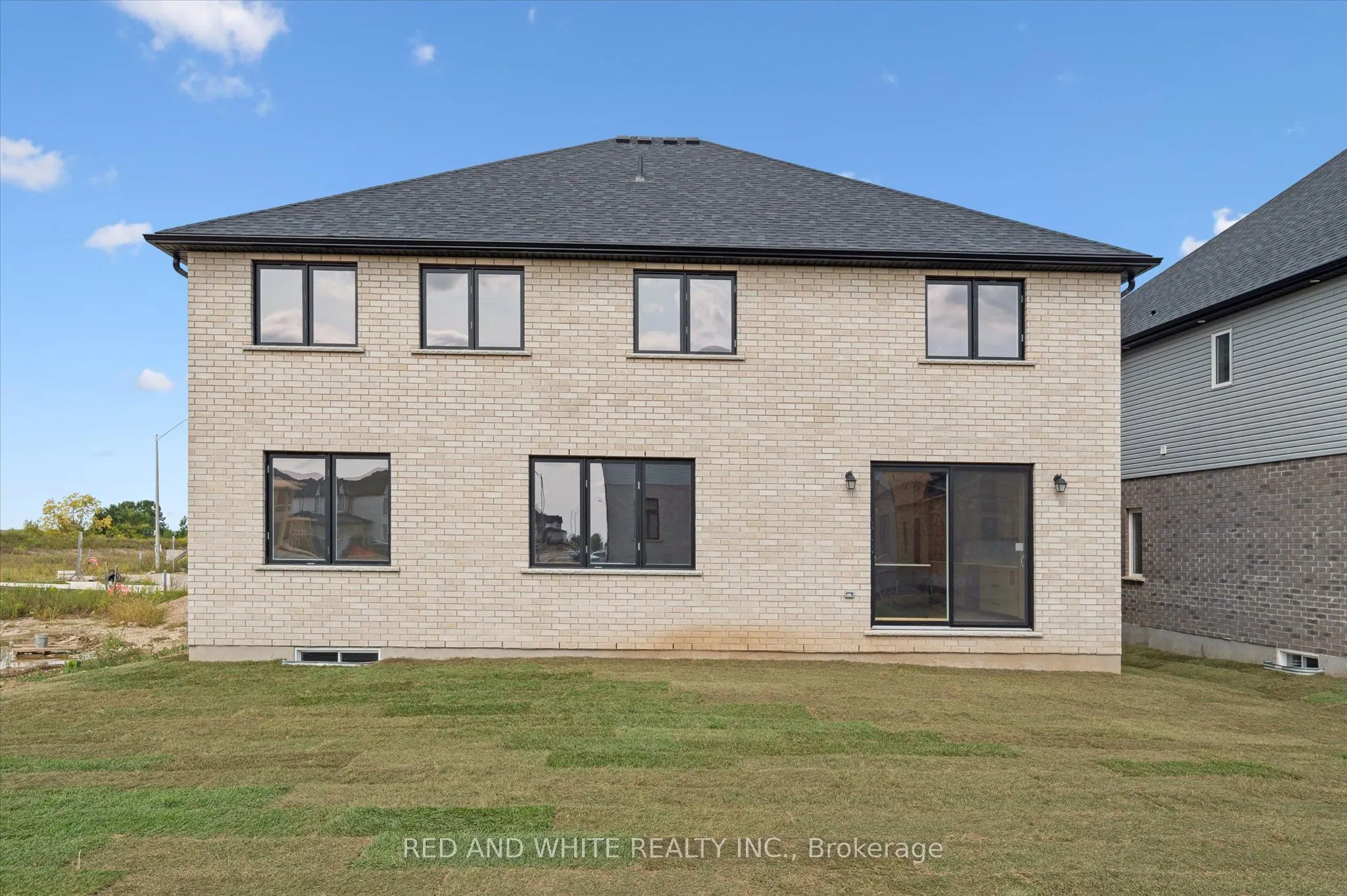 76 Sass Crescent