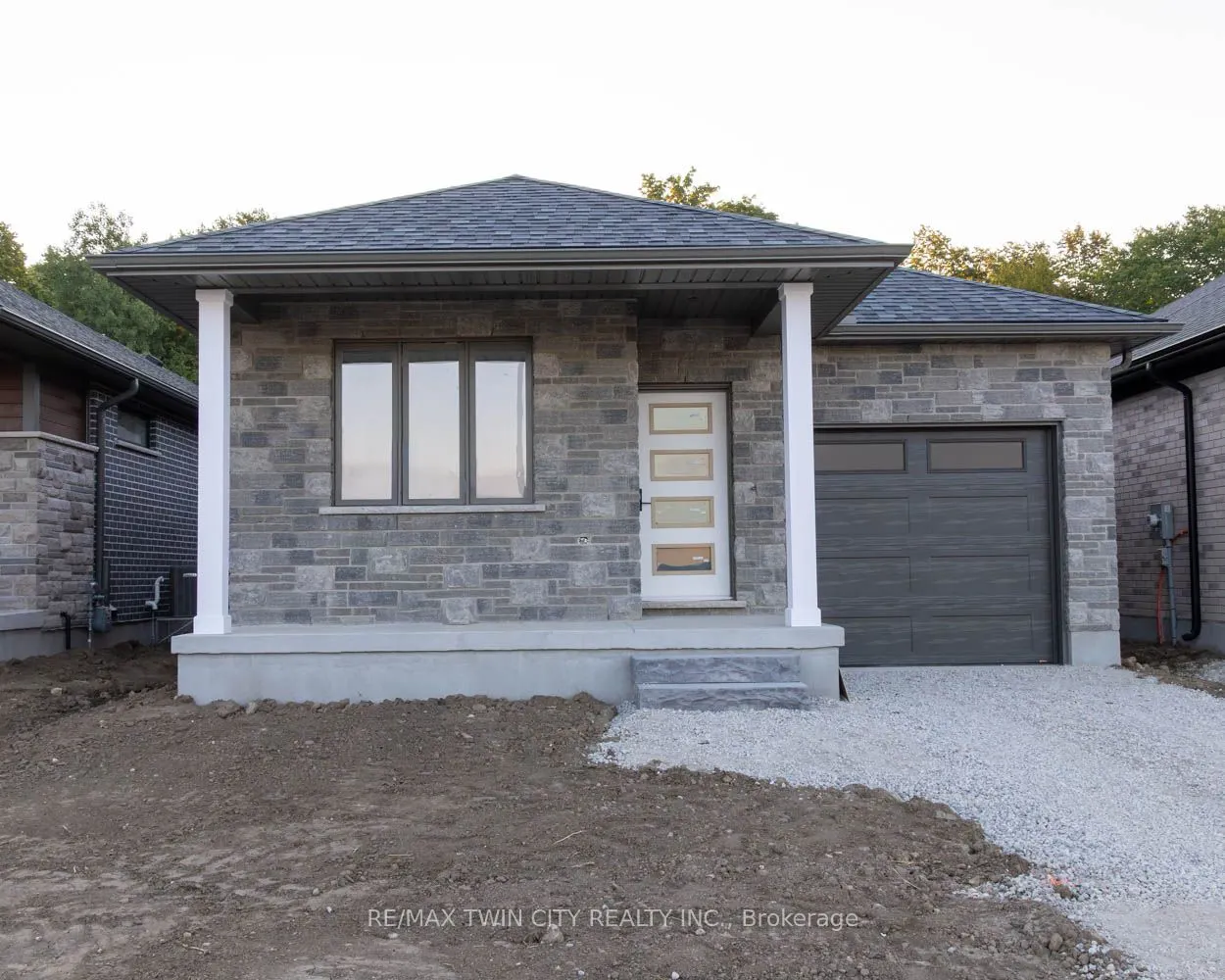27 Tupelo Crescent