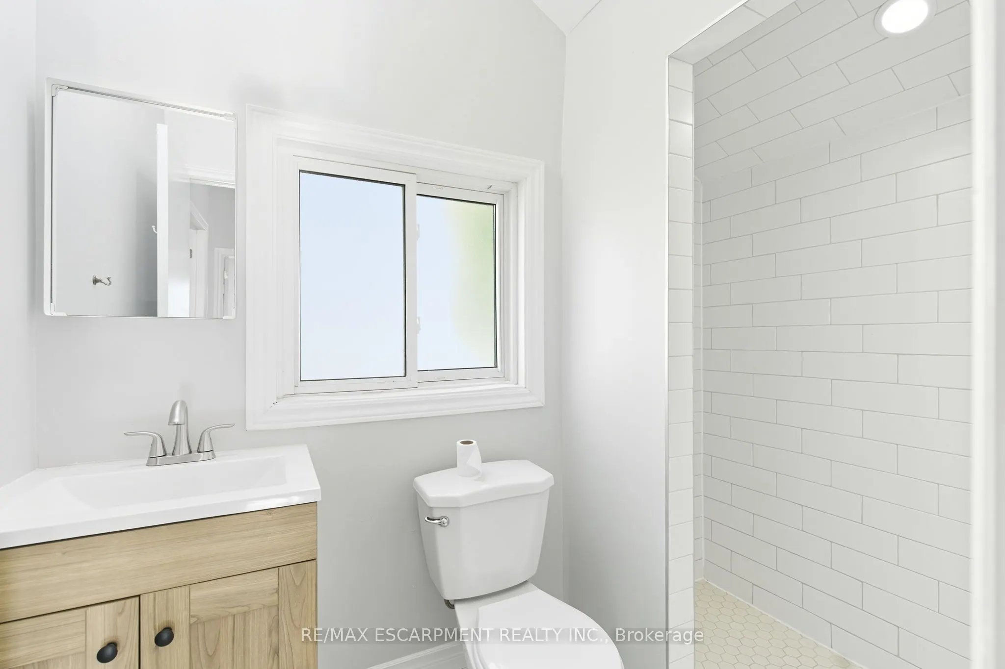 2 WINDSOR Street, #2