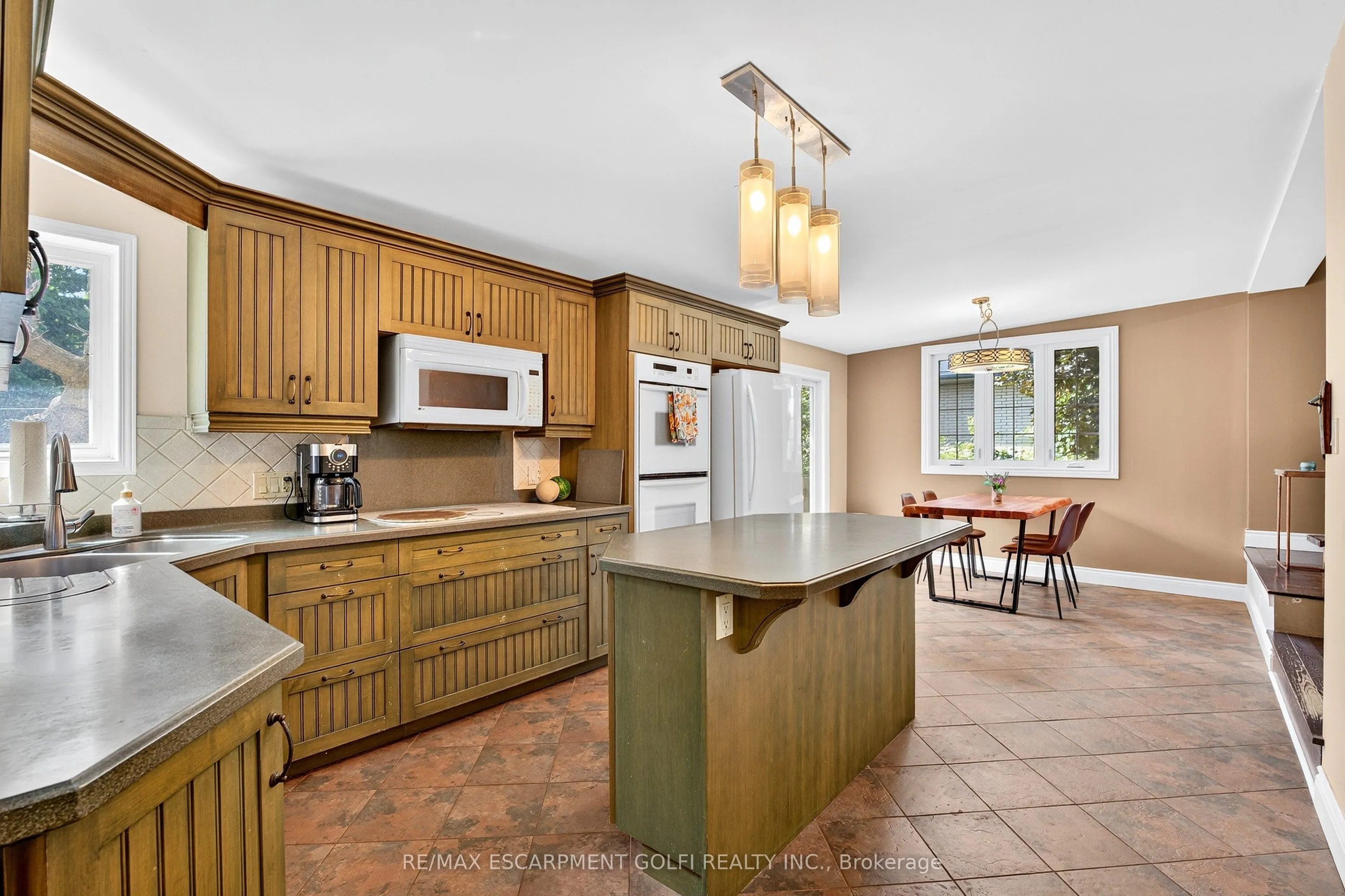 1671 Third Street Louth