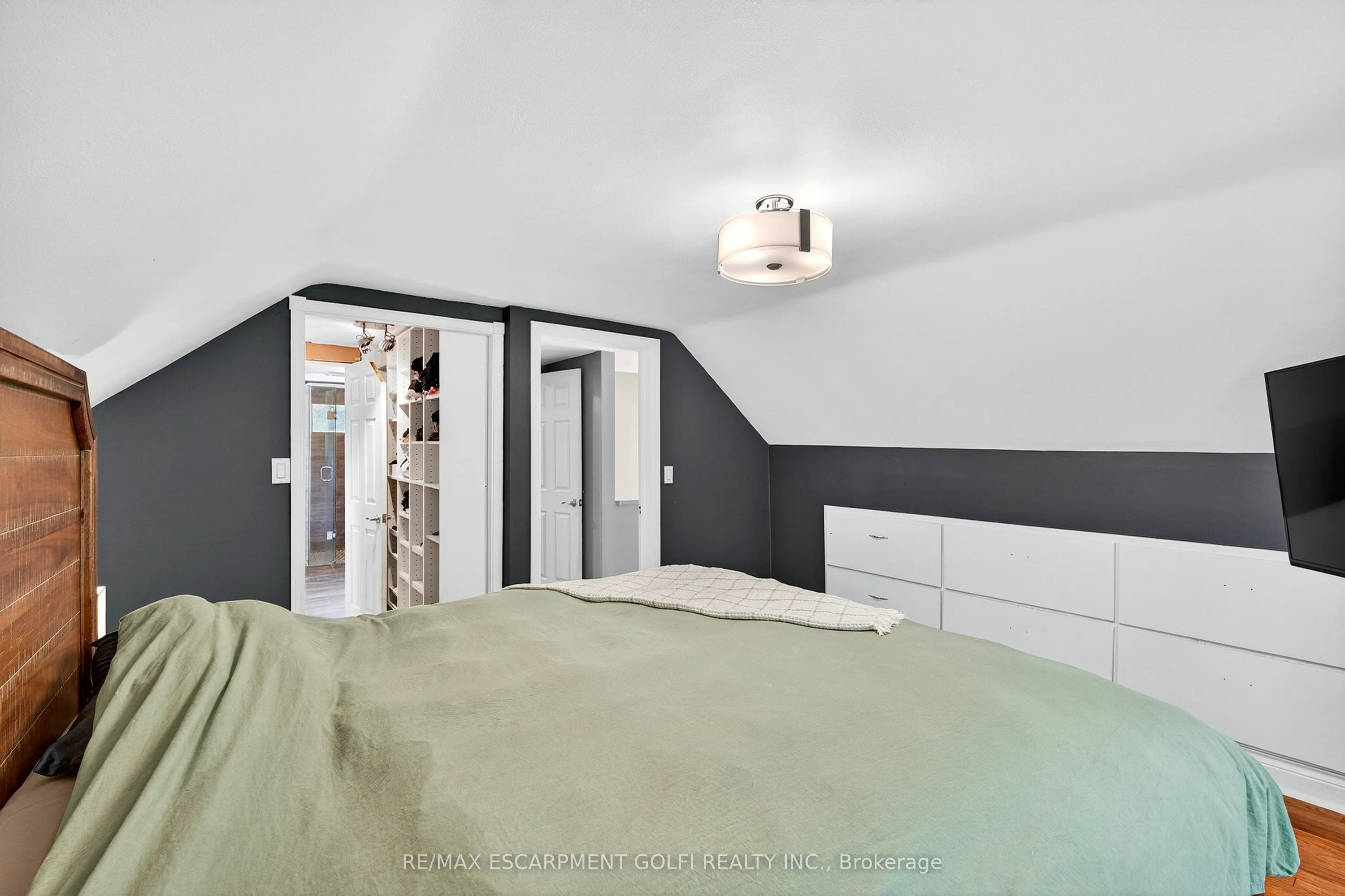 1671 Third Street Louth