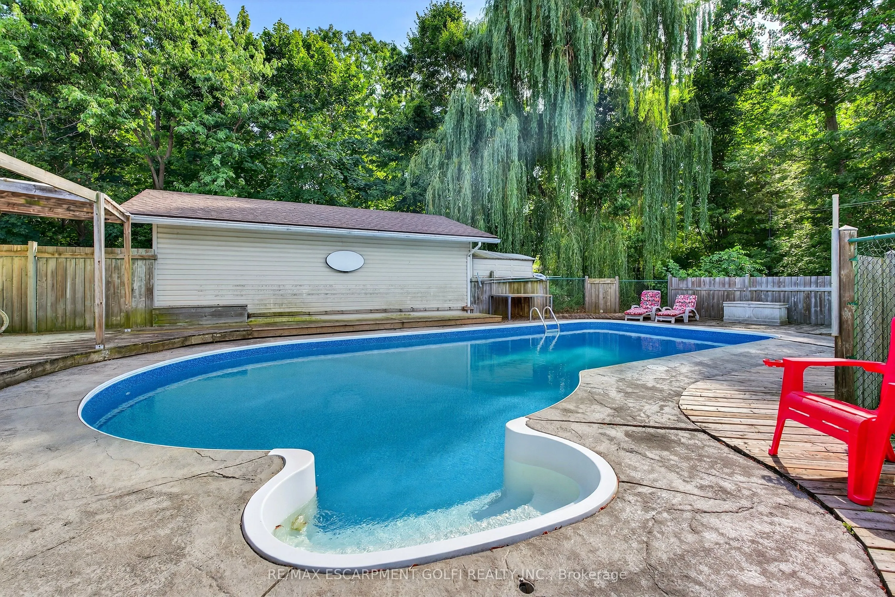 1671 Third Street Louth