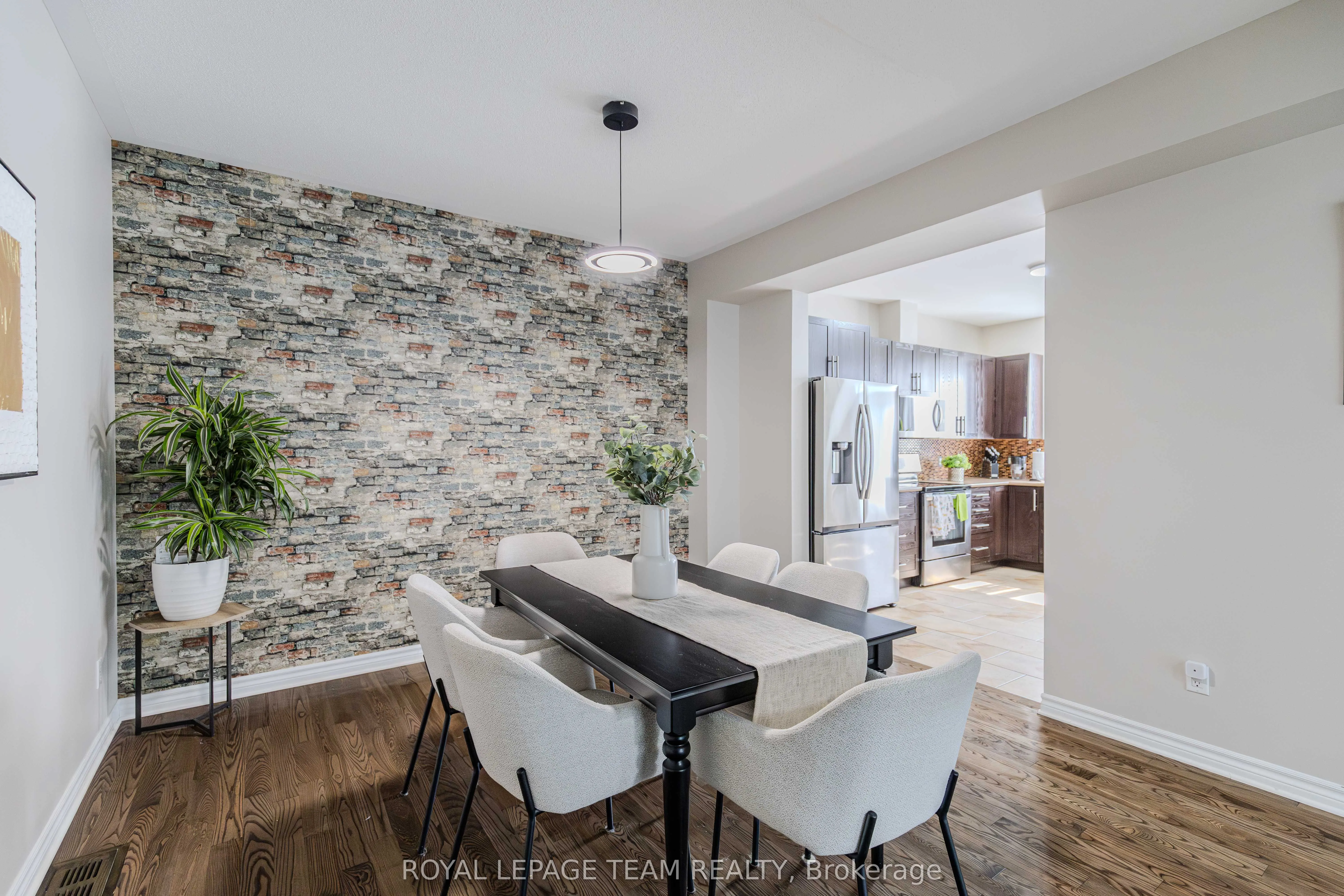 55 Emerald Pond Private
