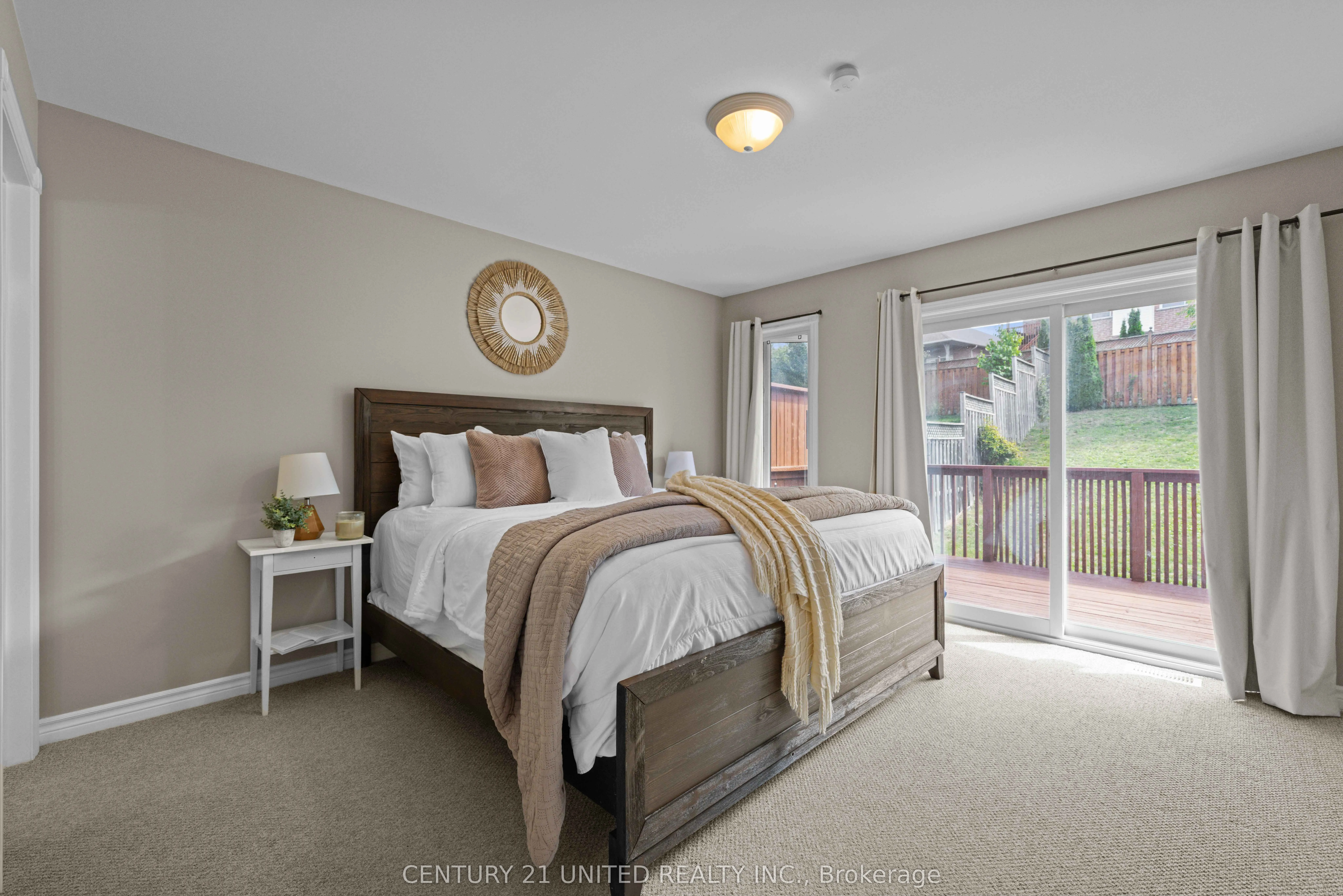 385 Bianco Crescent