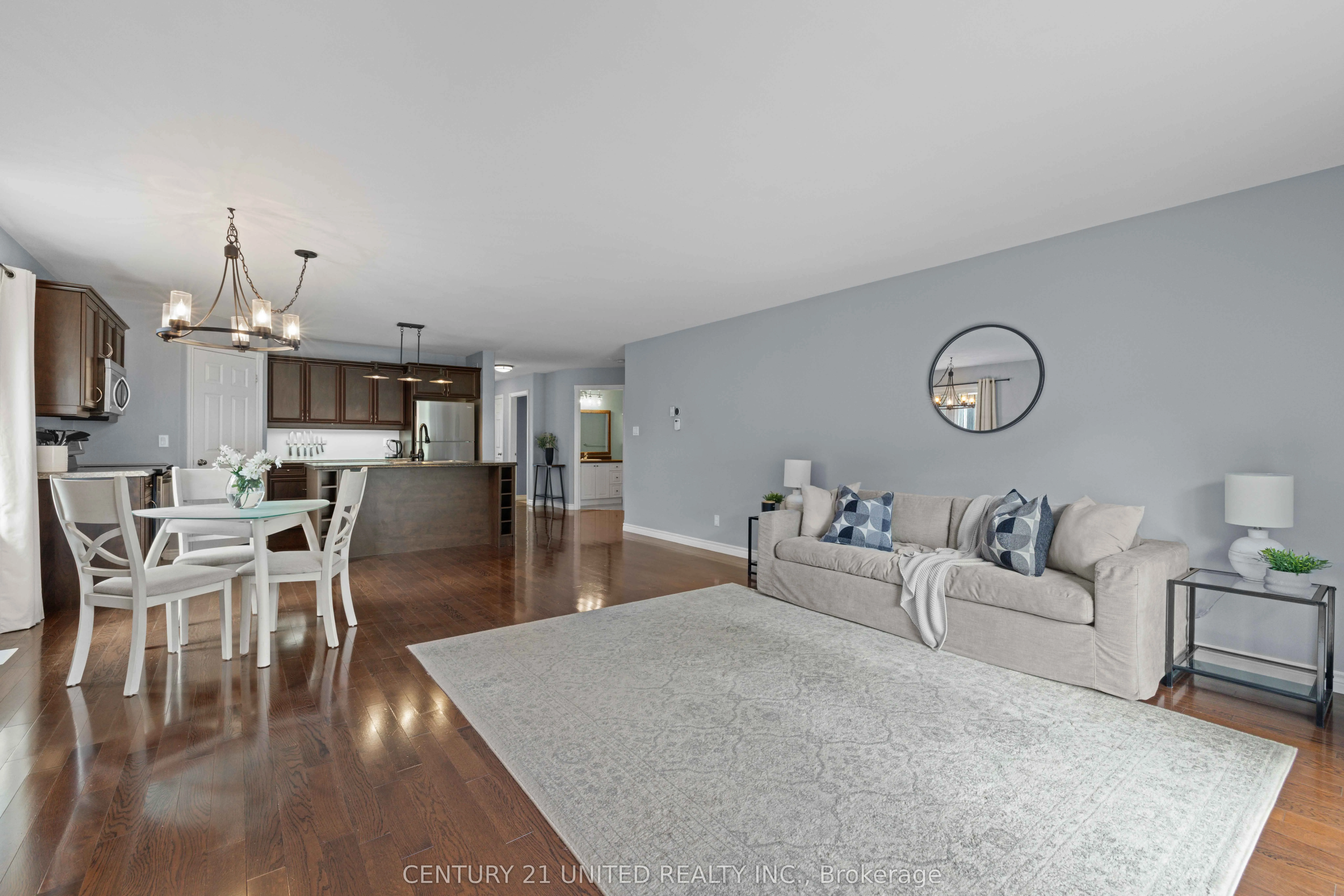 385 Bianco Crescent