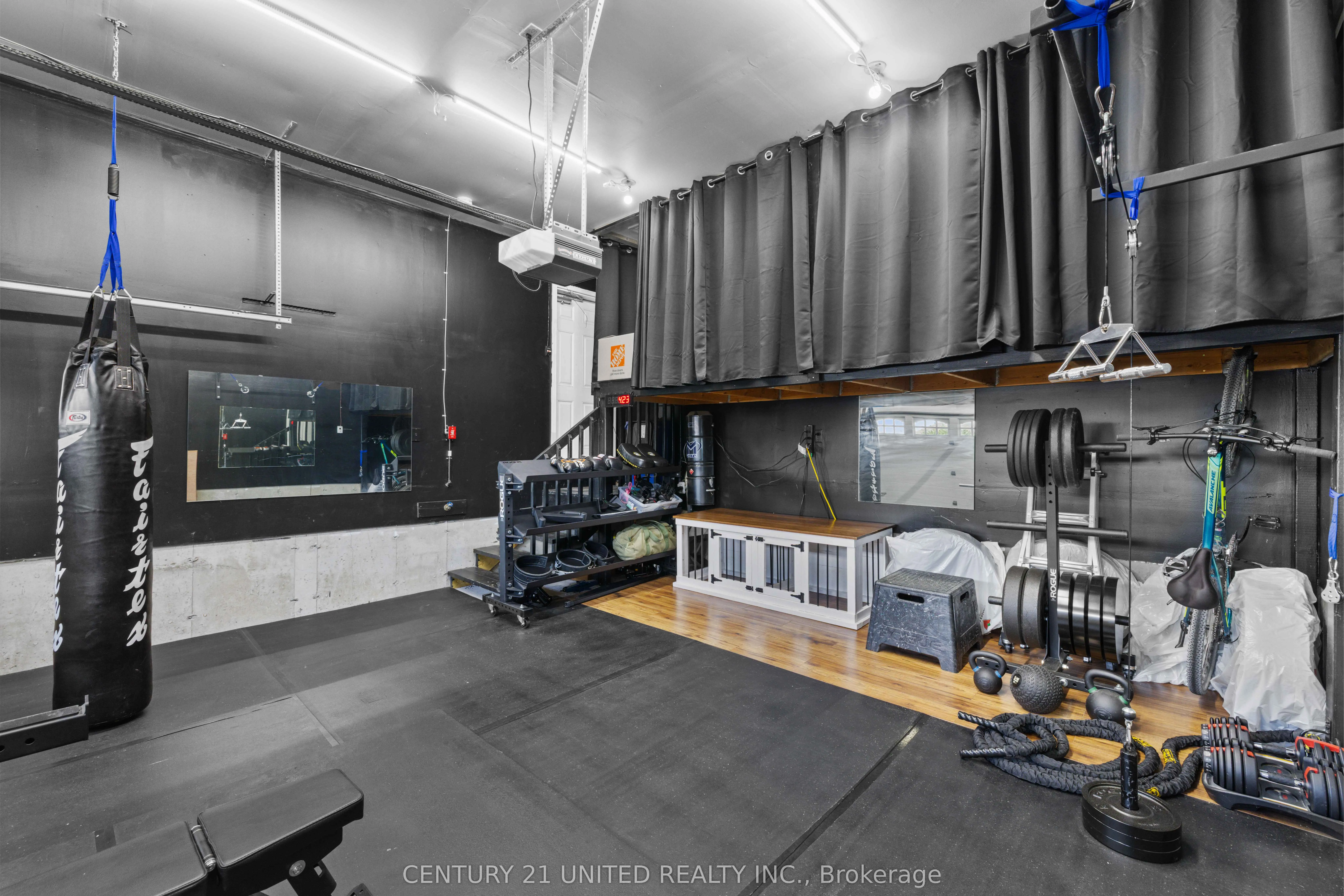 385 Bianco Crescent
