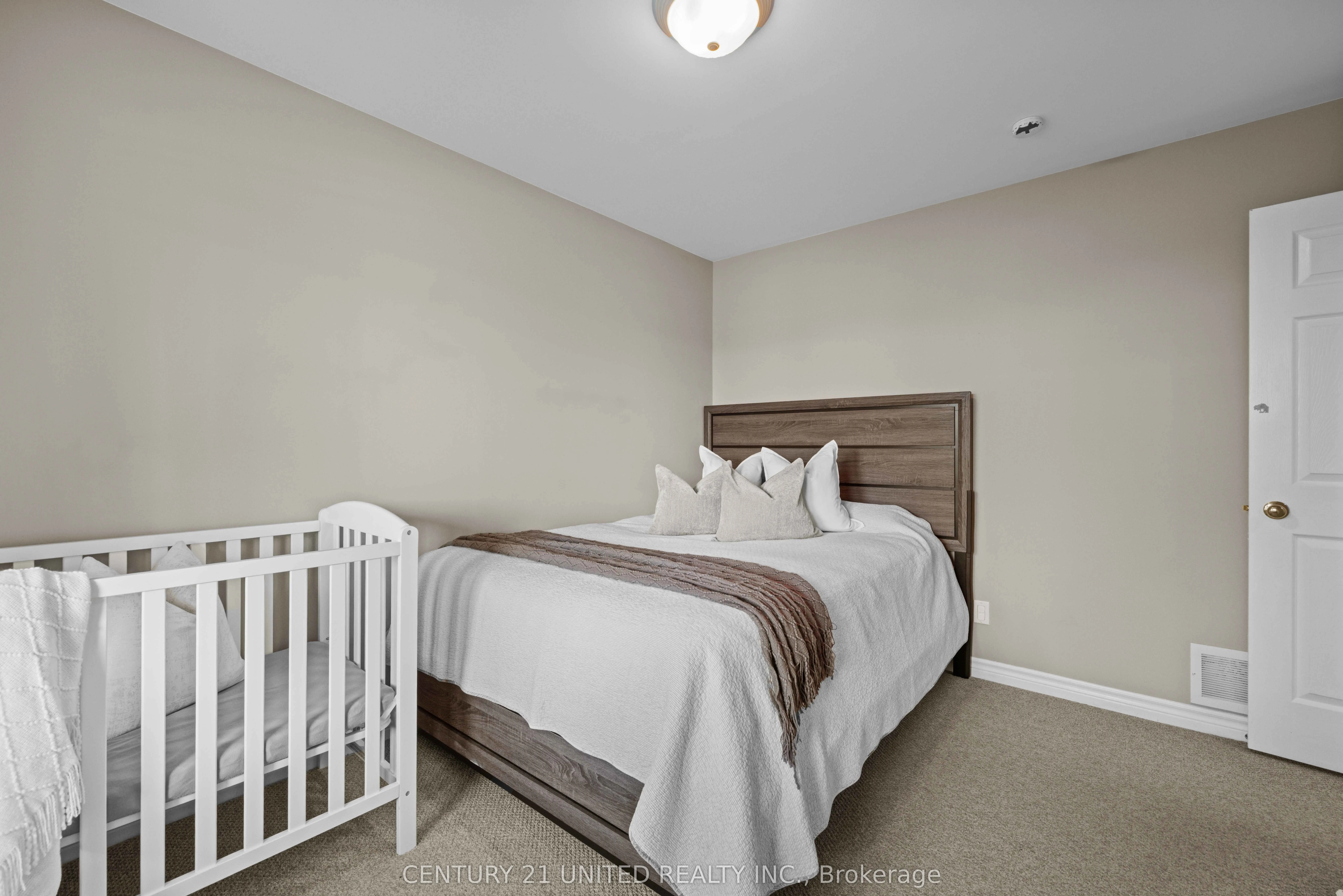 385 Bianco Crescent