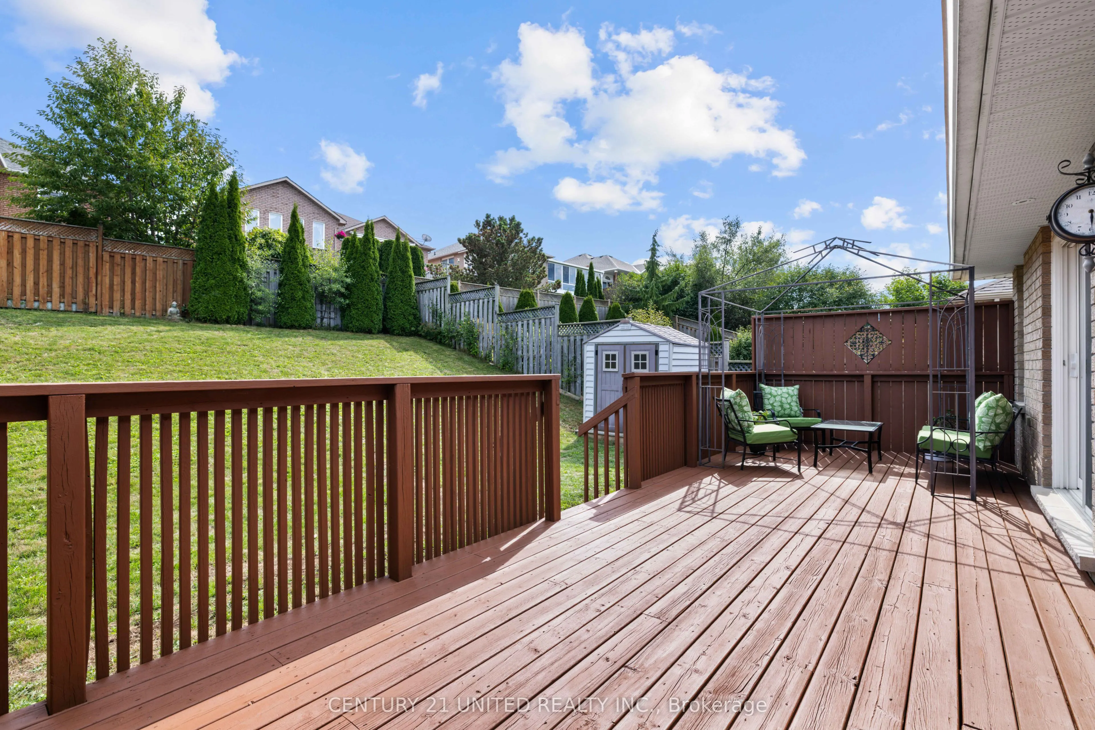 385 Bianco Crescent