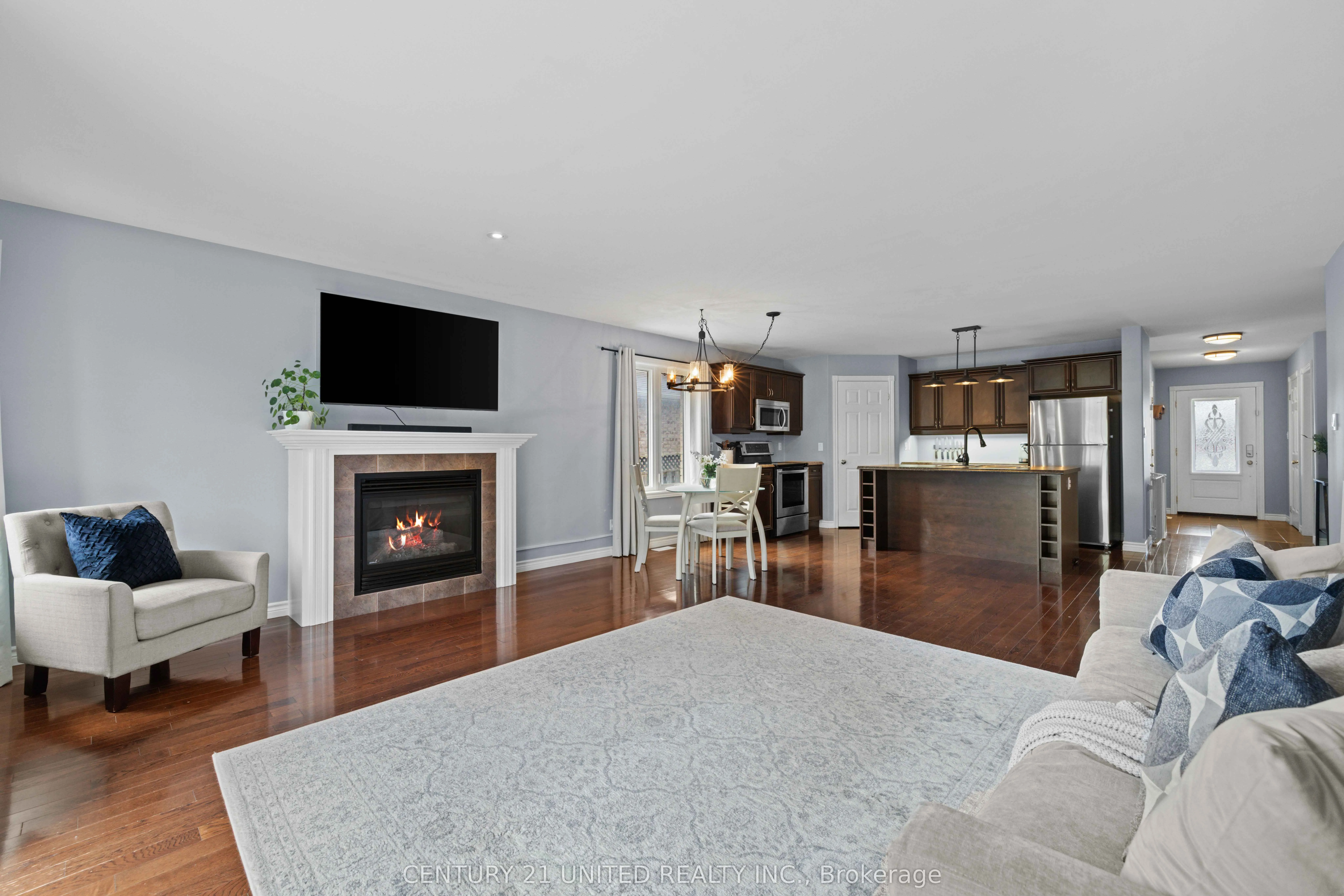 385 Bianco Crescent