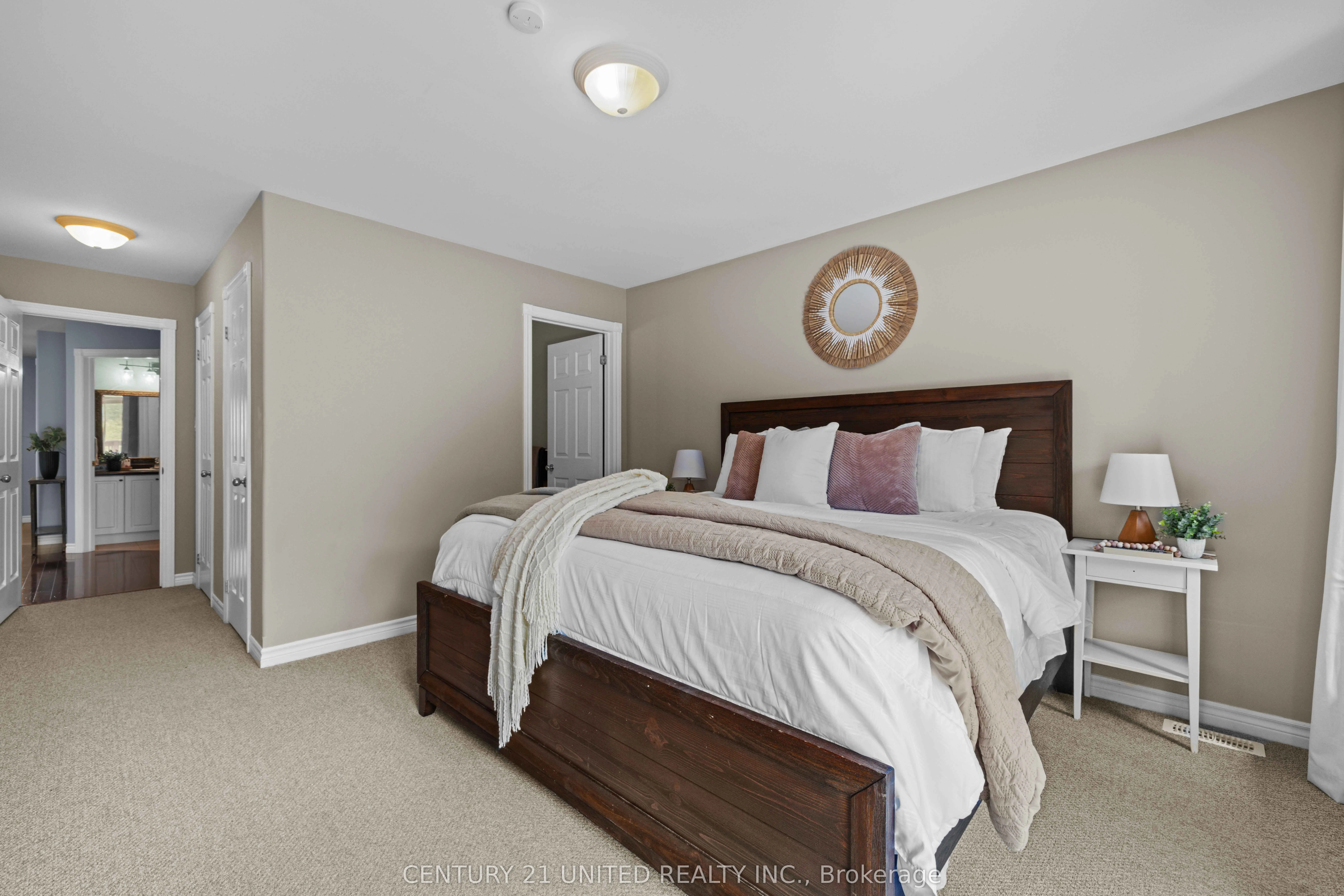 385 Bianco Crescent