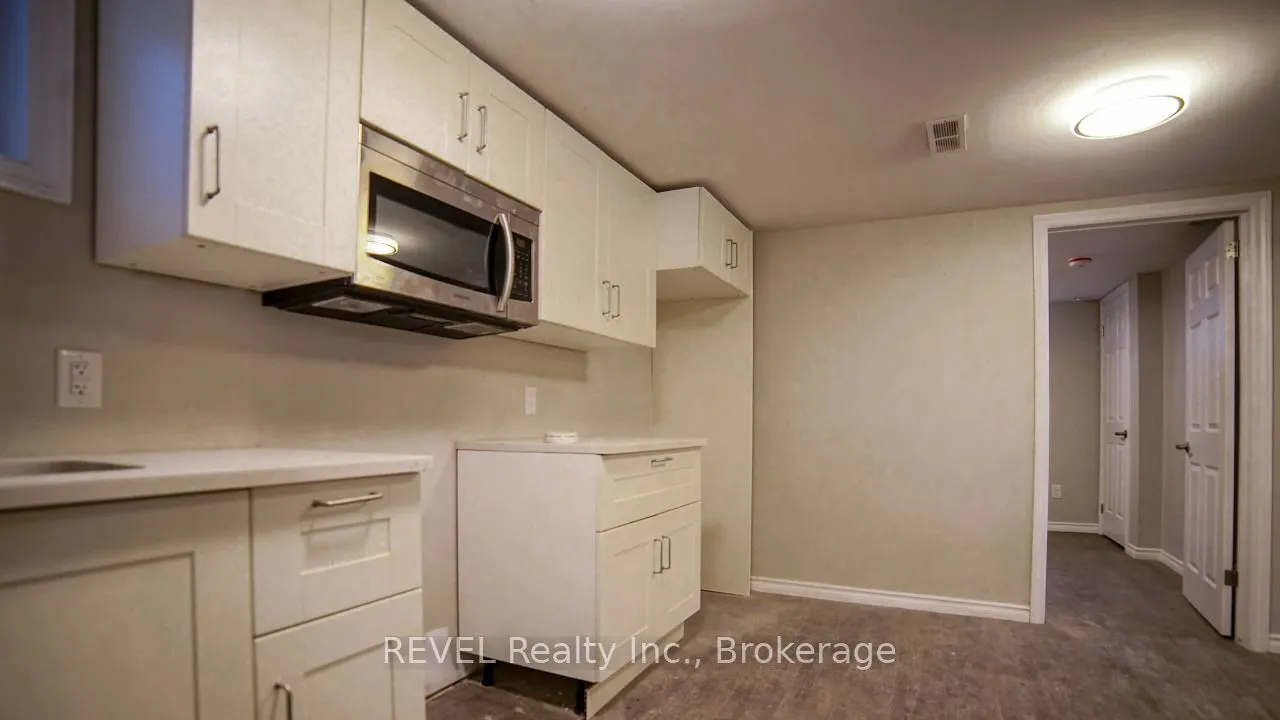22 Greenwood Avenue, #Lower