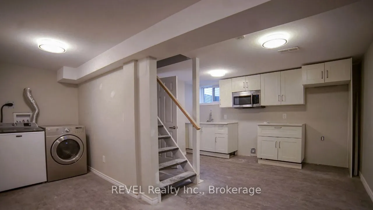 22 Greenwood Avenue, #Lower