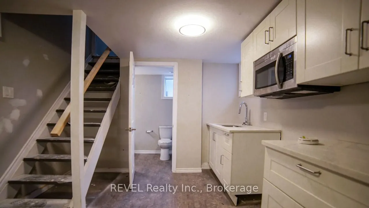 22 Greenwood Avenue, #Lower