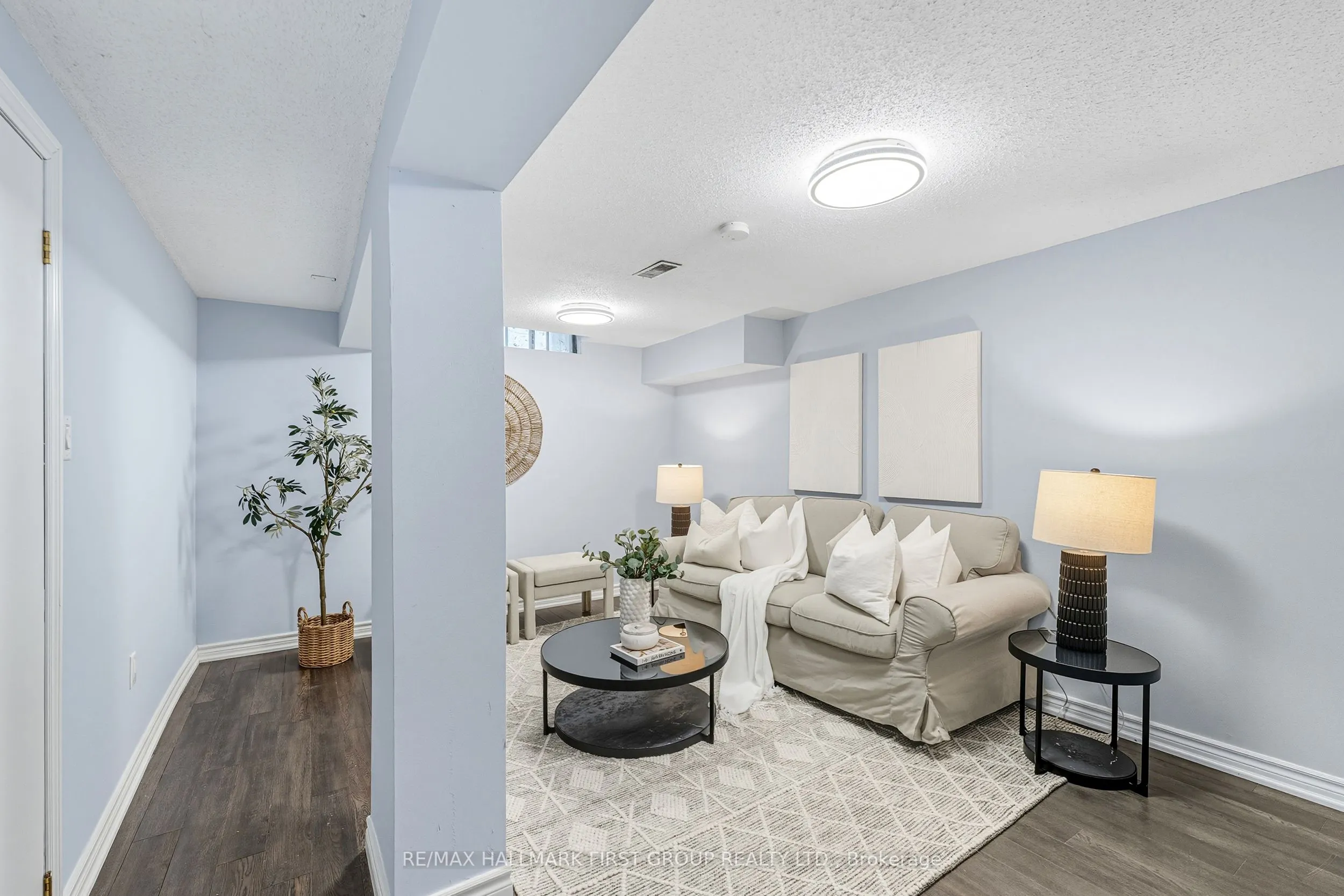 908 Fairbanks Road