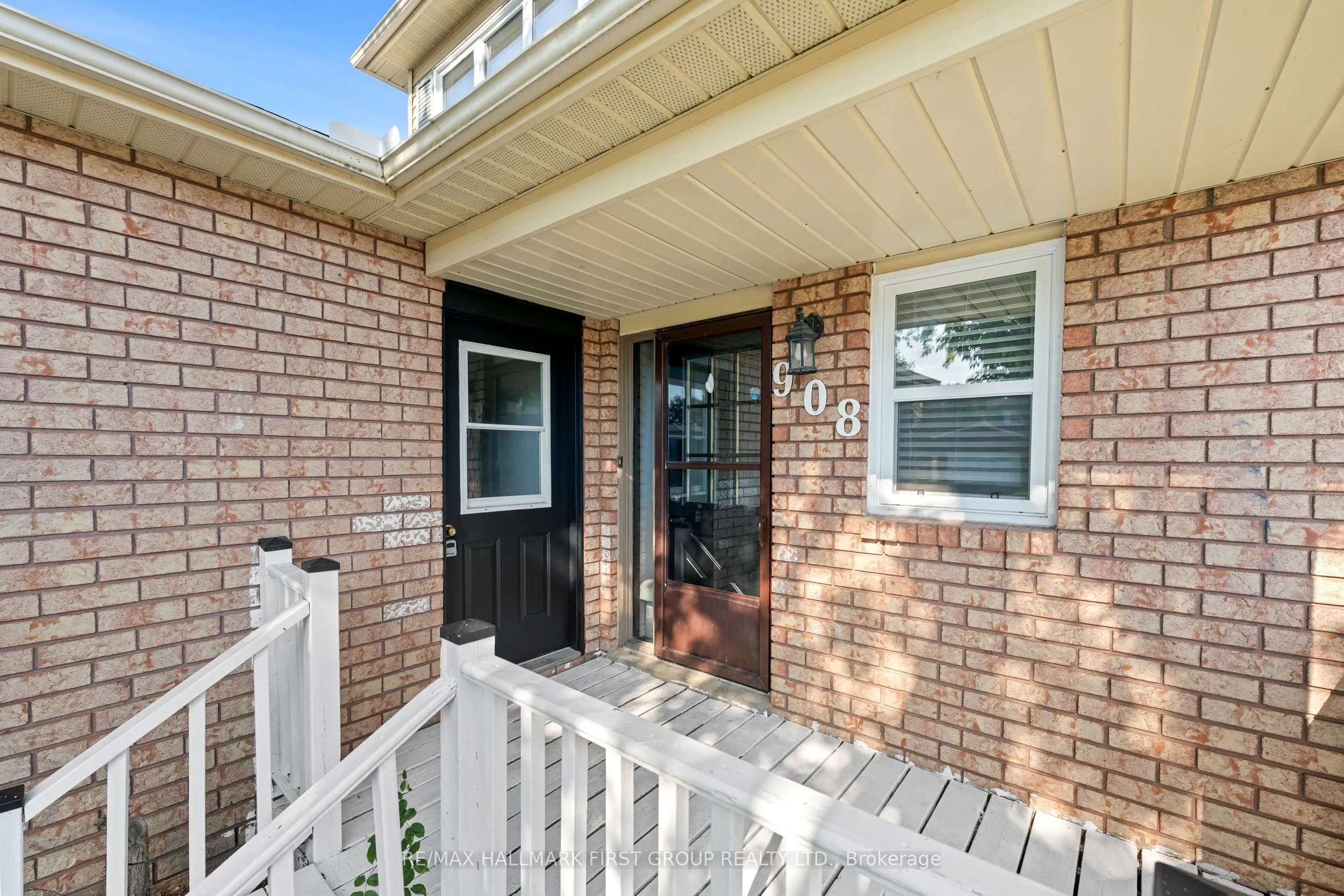 908 Fairbanks Road