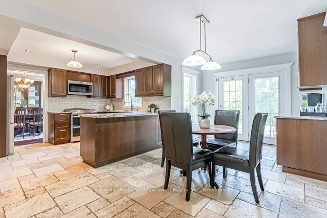 518 Grand Ridge Drive