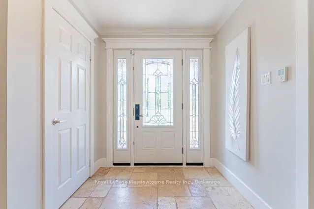 518 Grand Ridge Drive