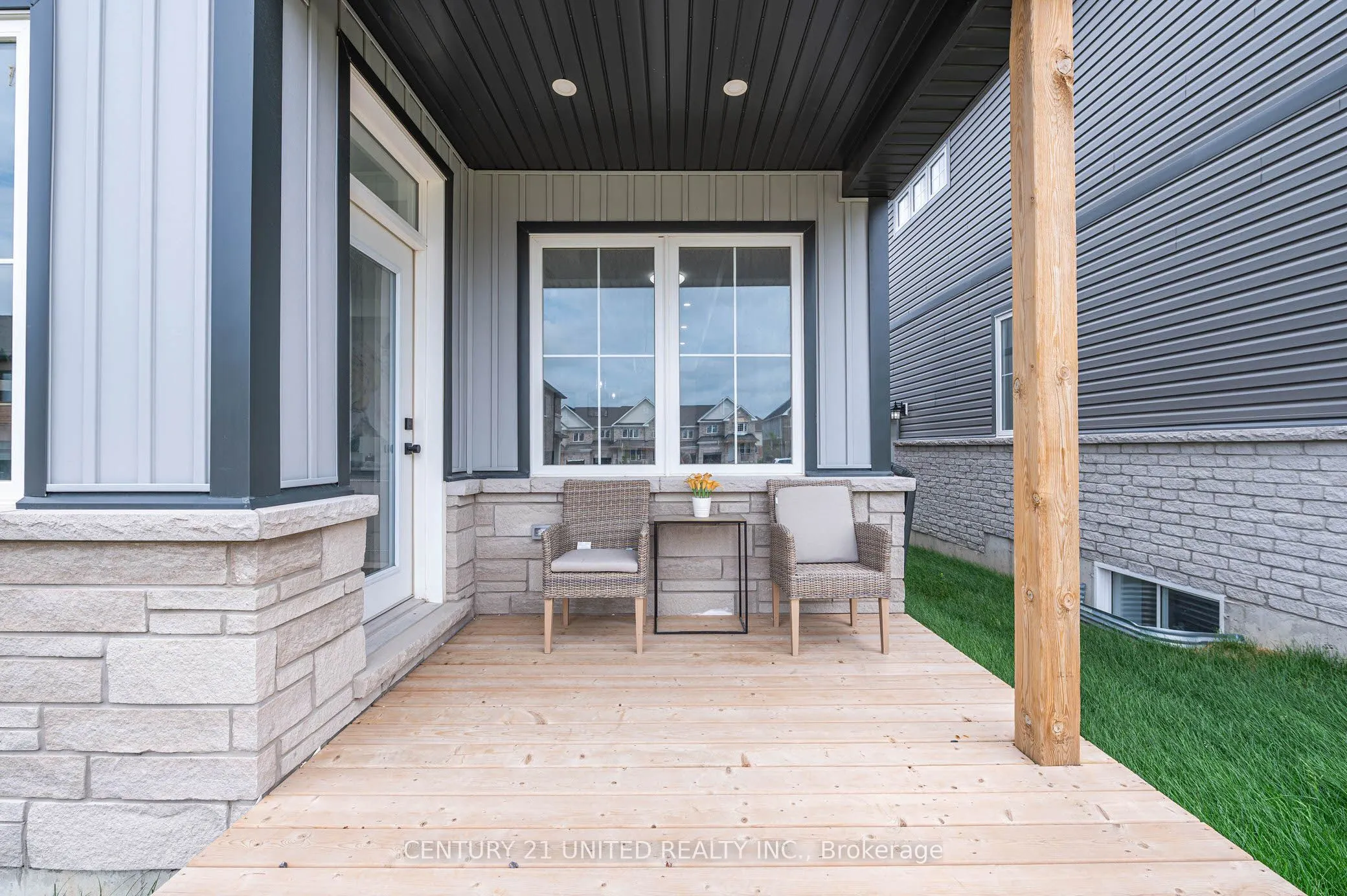 303 Mullighan Gardens