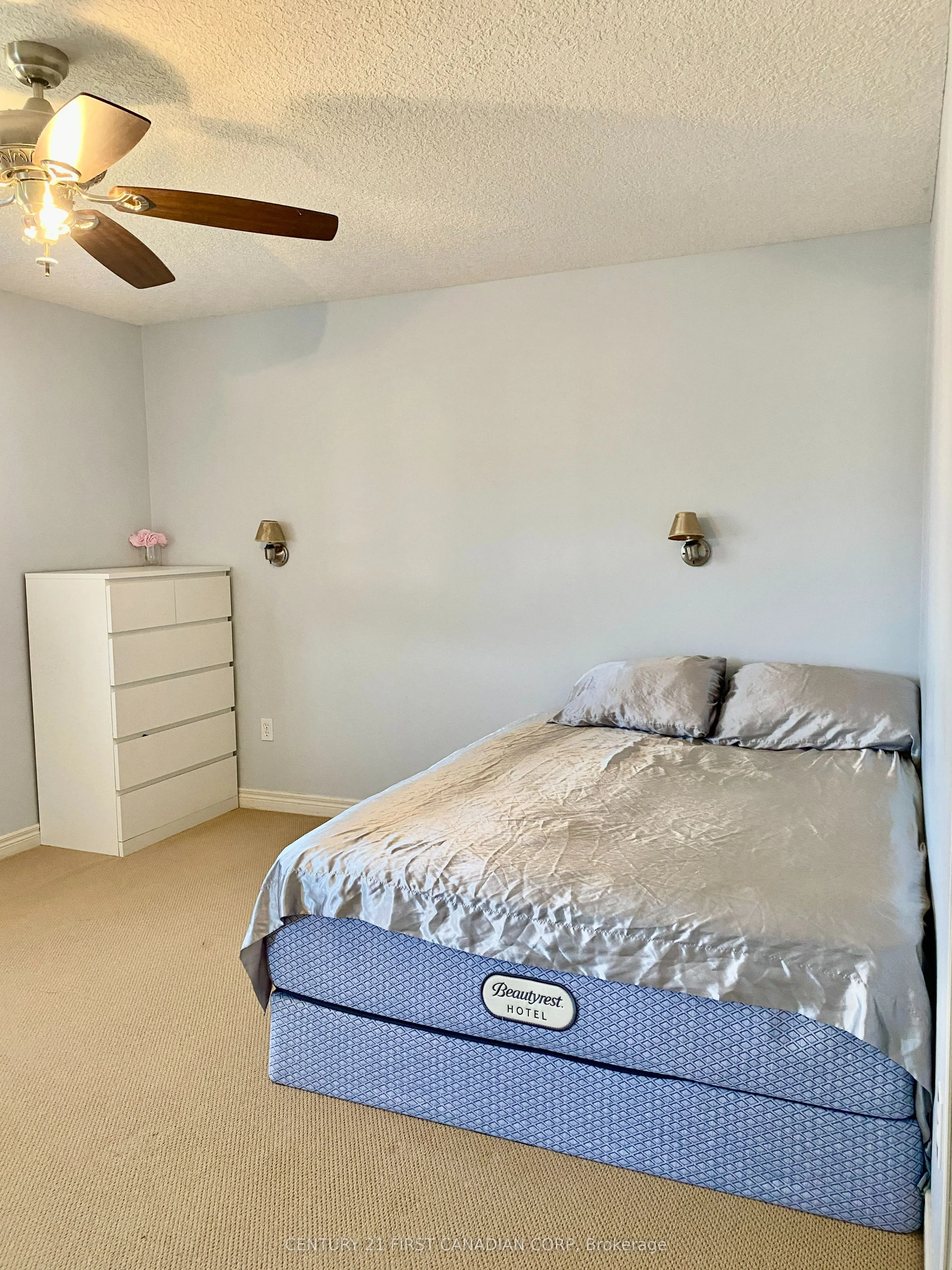 1678 BLACKMAPLE Crescent