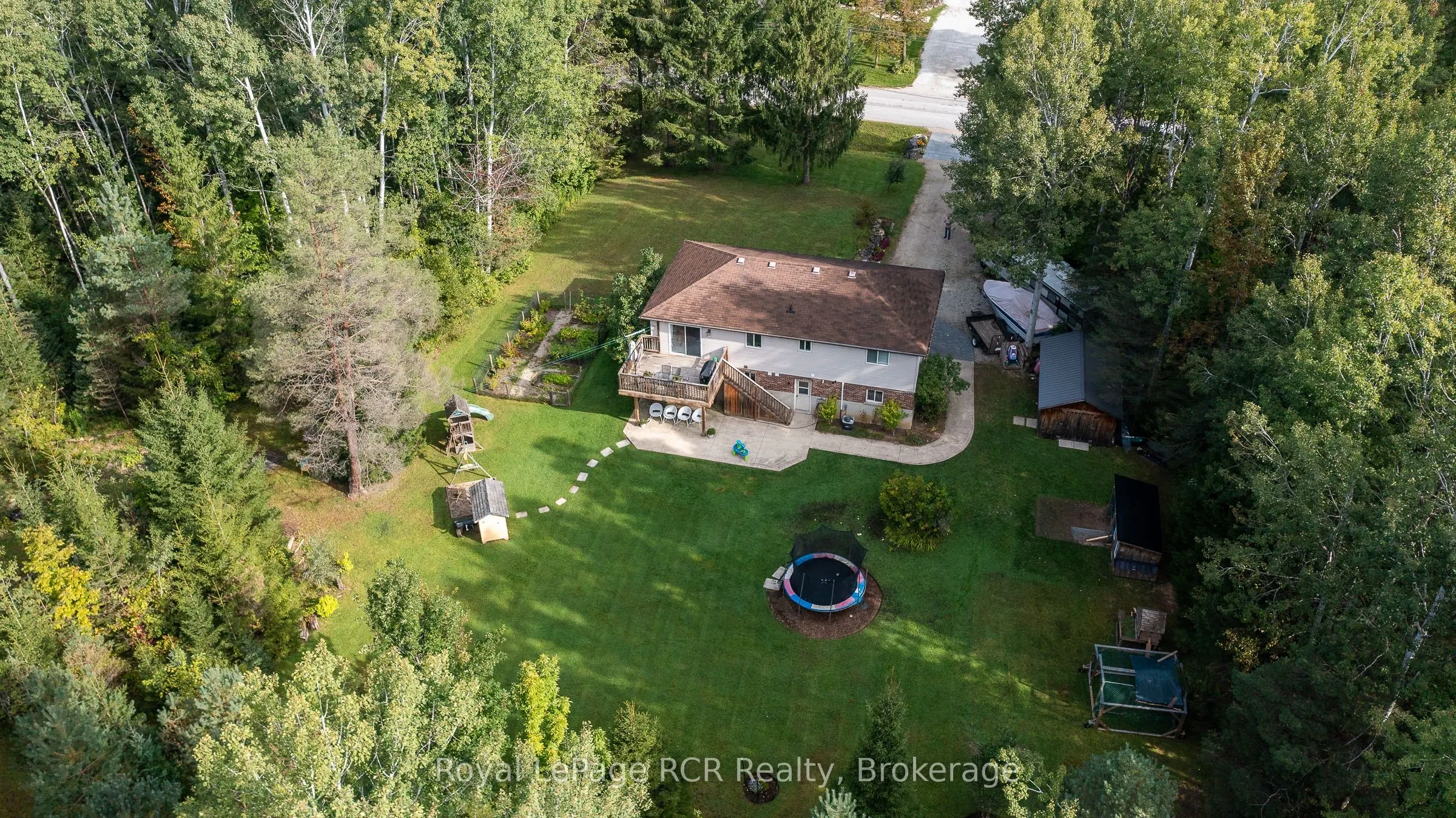 876 27th Street W