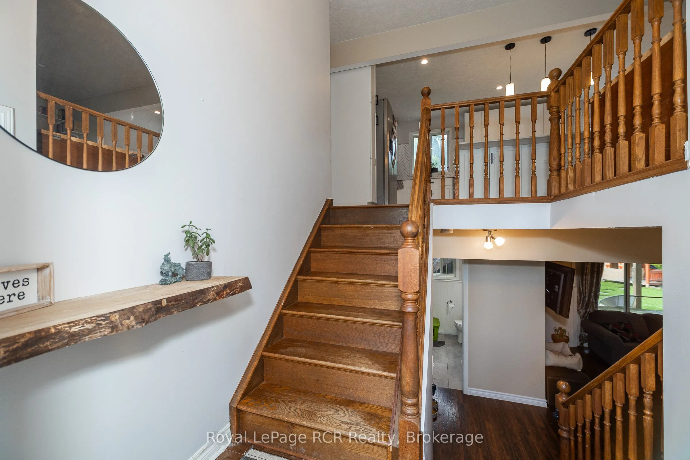 876 27th Street W