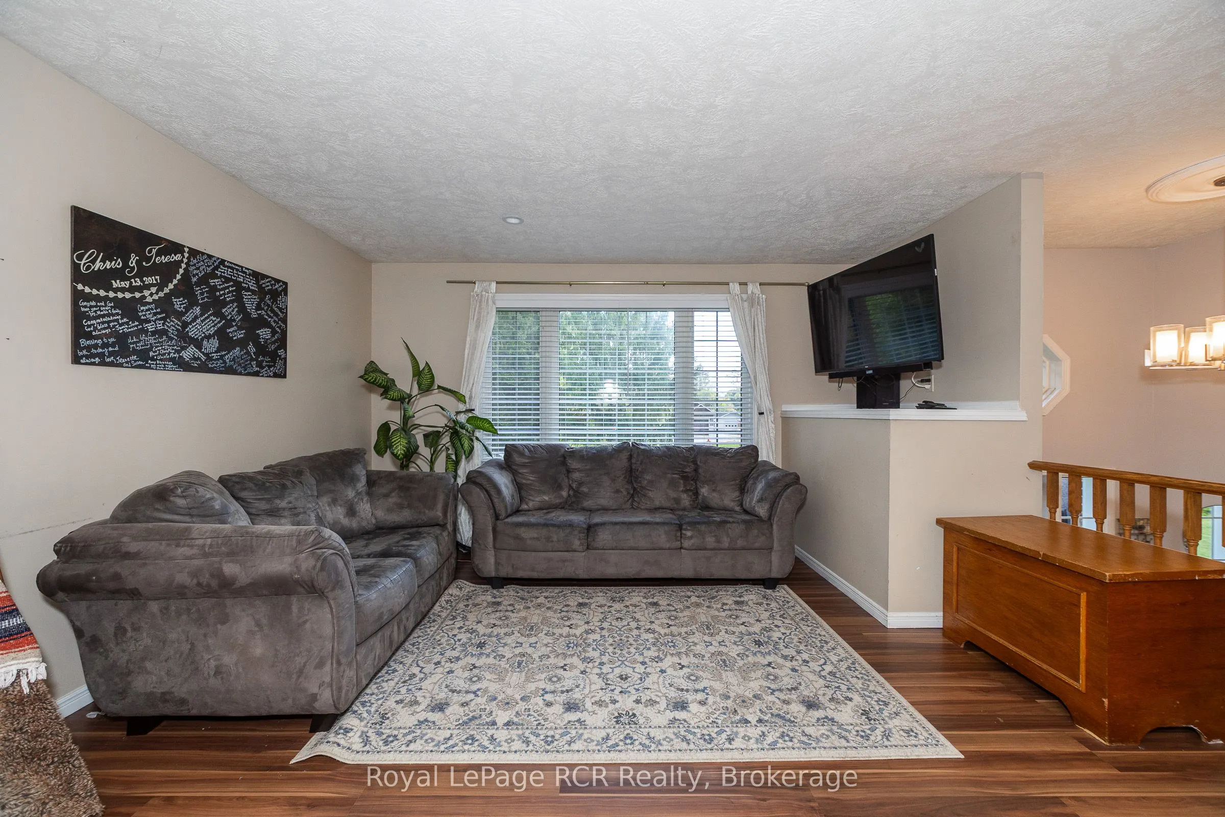 876 27th Street W