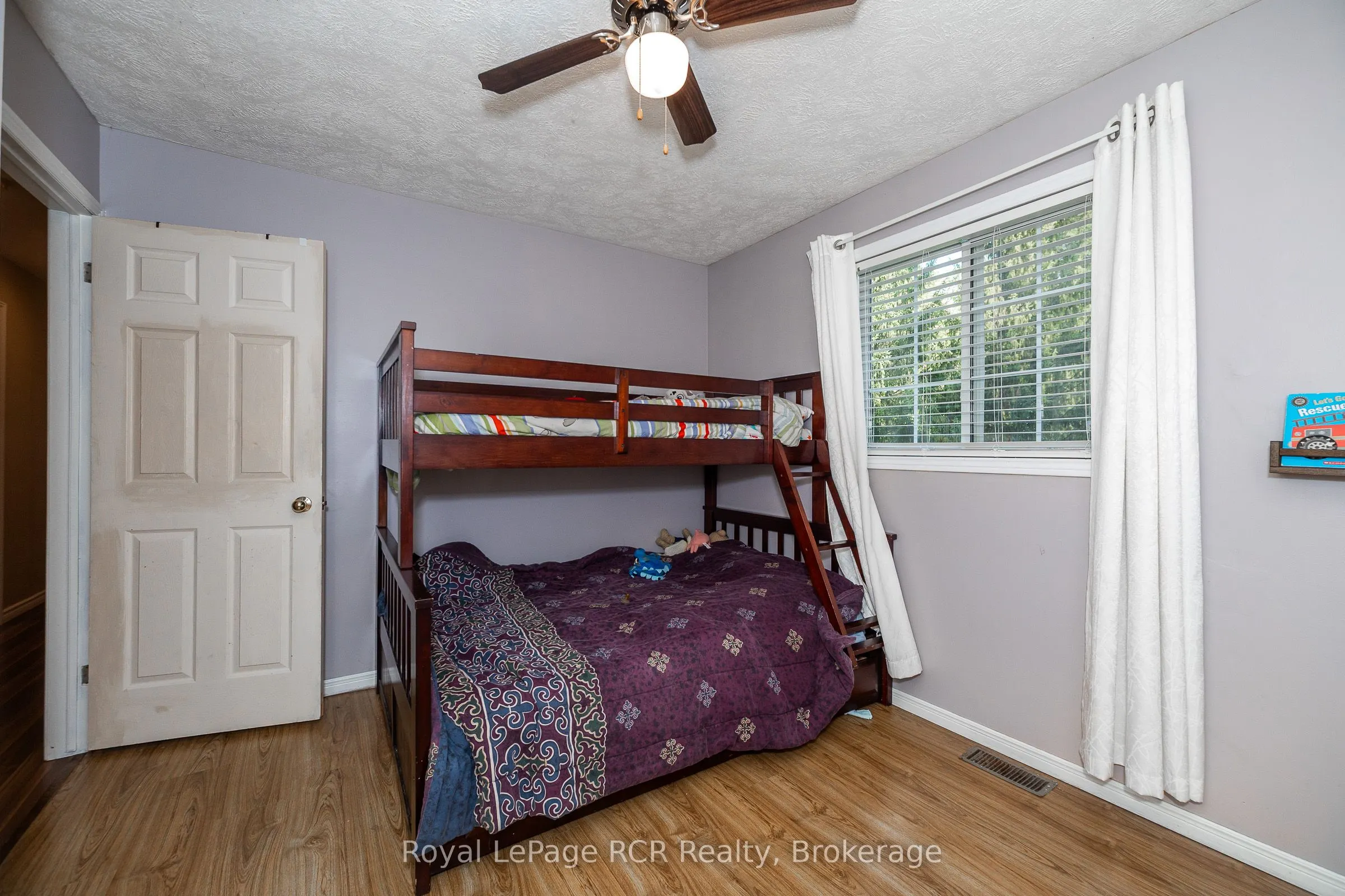 876 27th Street W