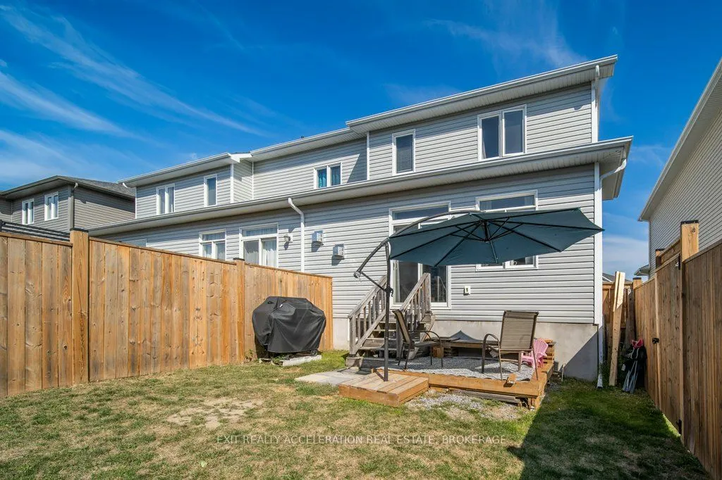 1551 Davenport Crescent