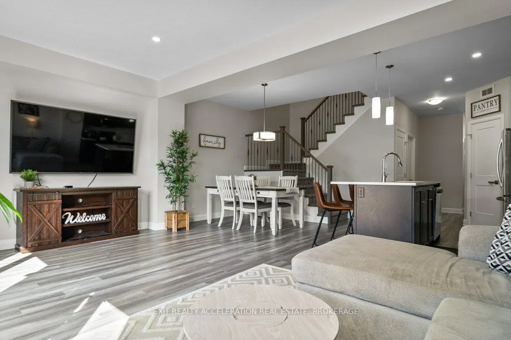1551 Davenport Crescent