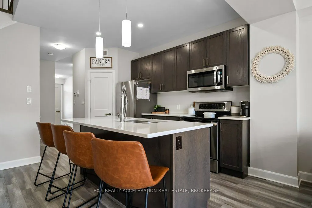 1551 Davenport Crescent