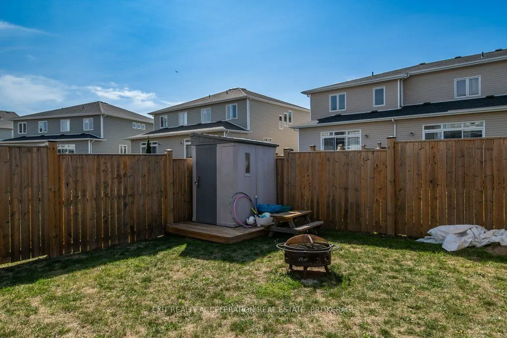 1551 Davenport Crescent