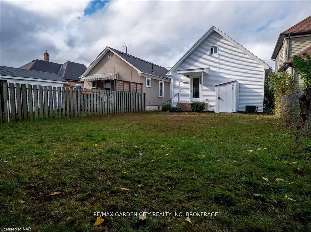 98 PLEASANT Avenue