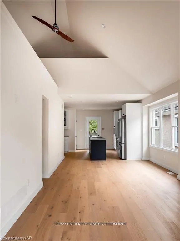 98 PLEASANT Avenue