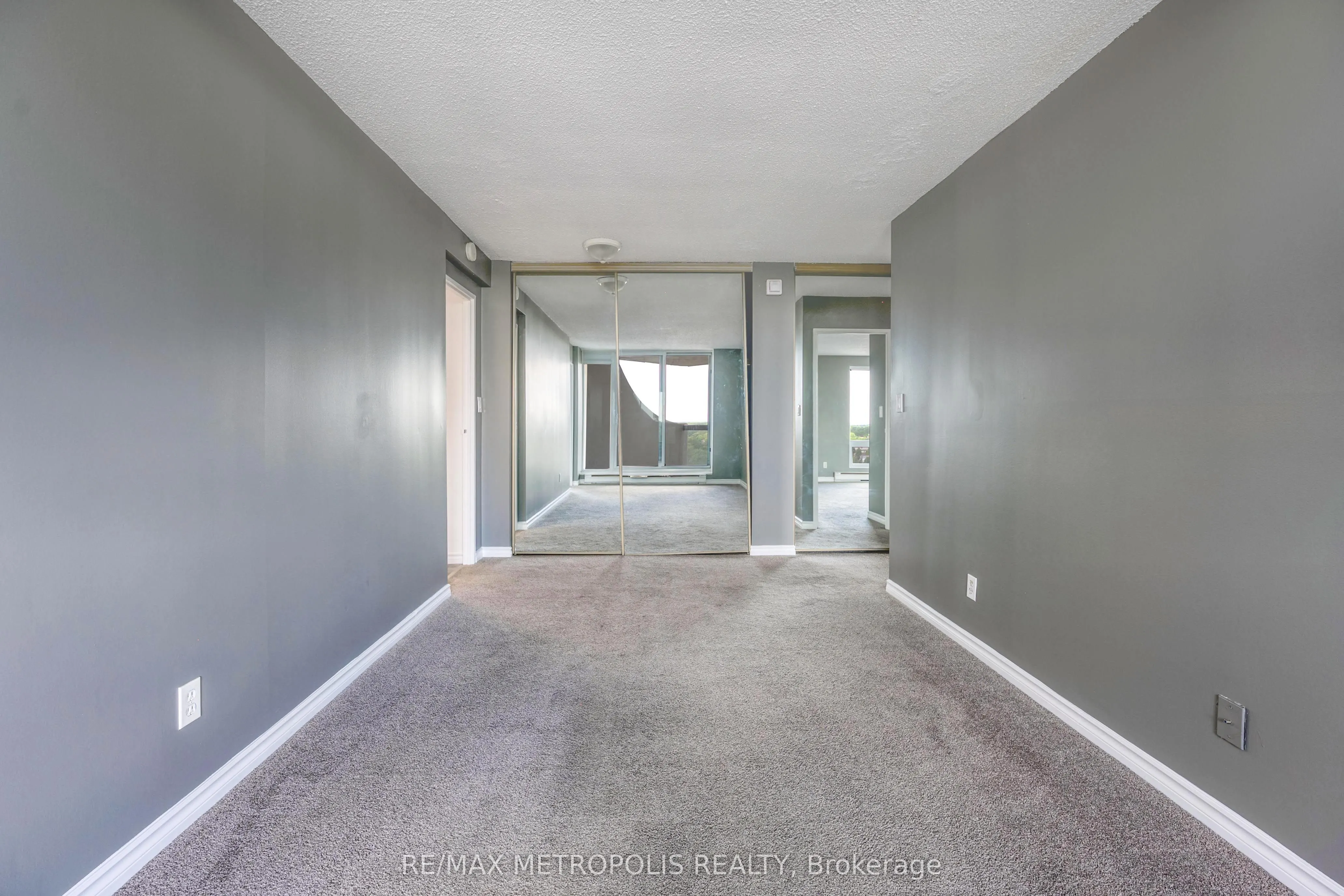 155 Front Street N, #1408