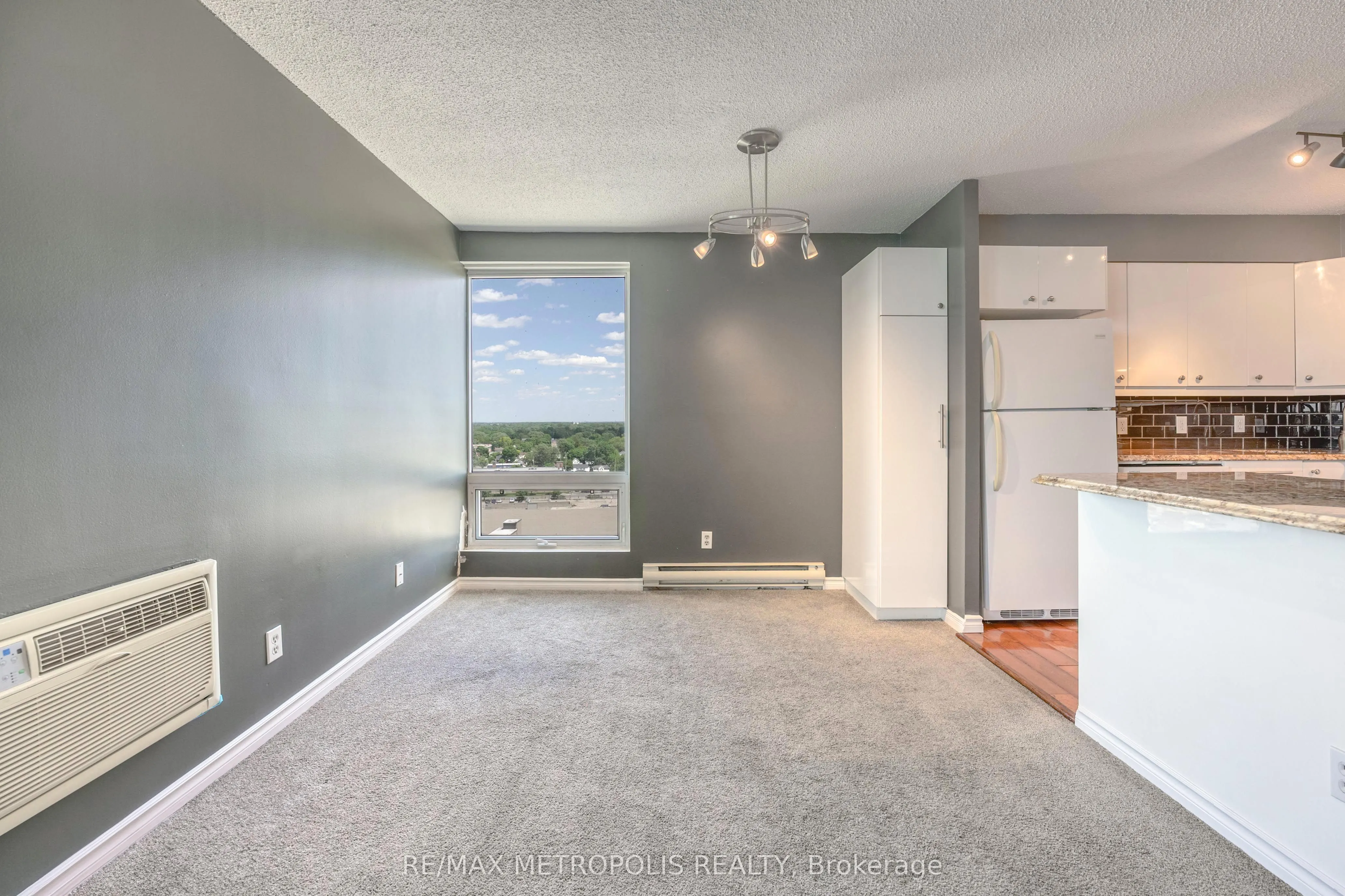155 Front Street N, #1408