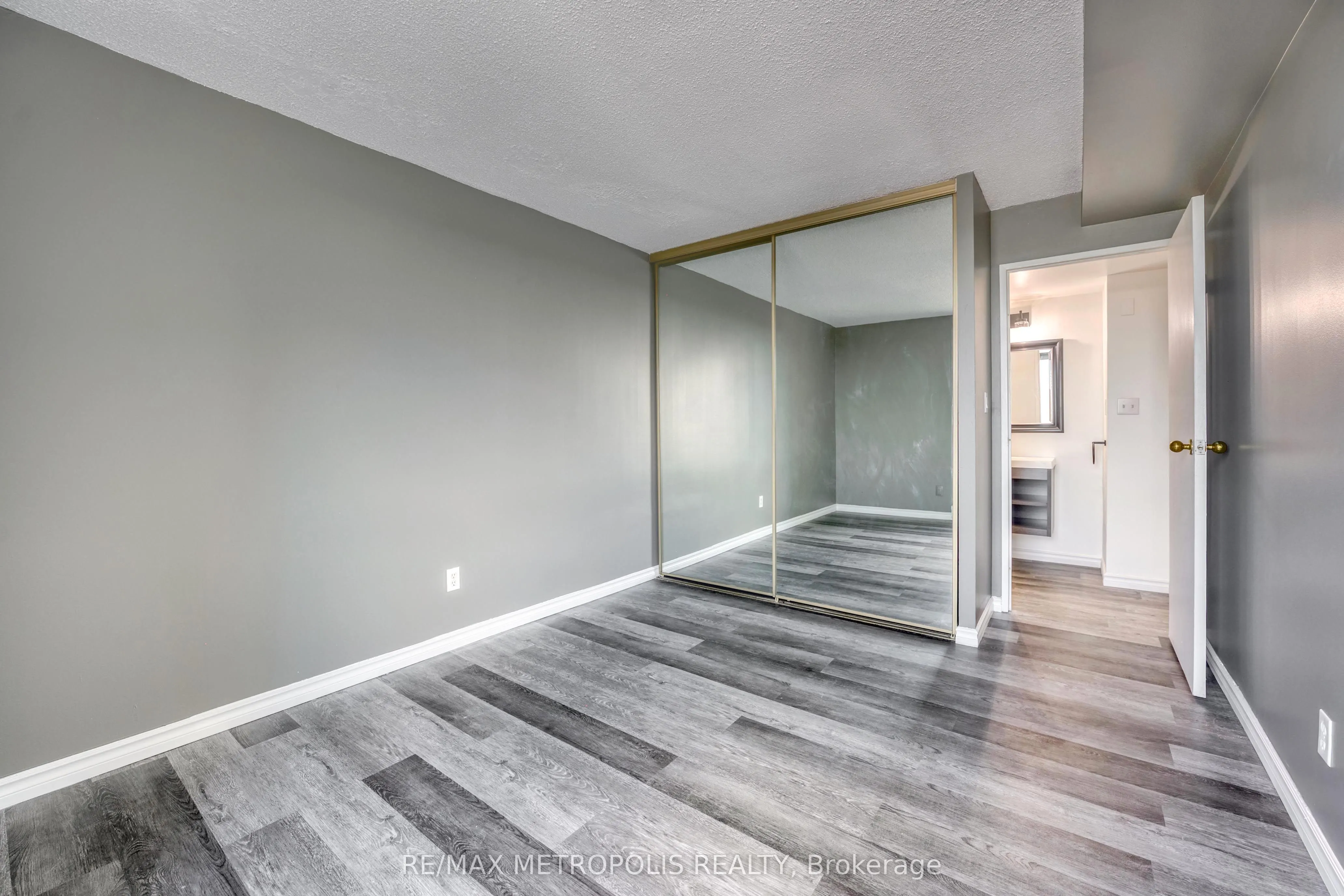 155 Front Street N, #1408