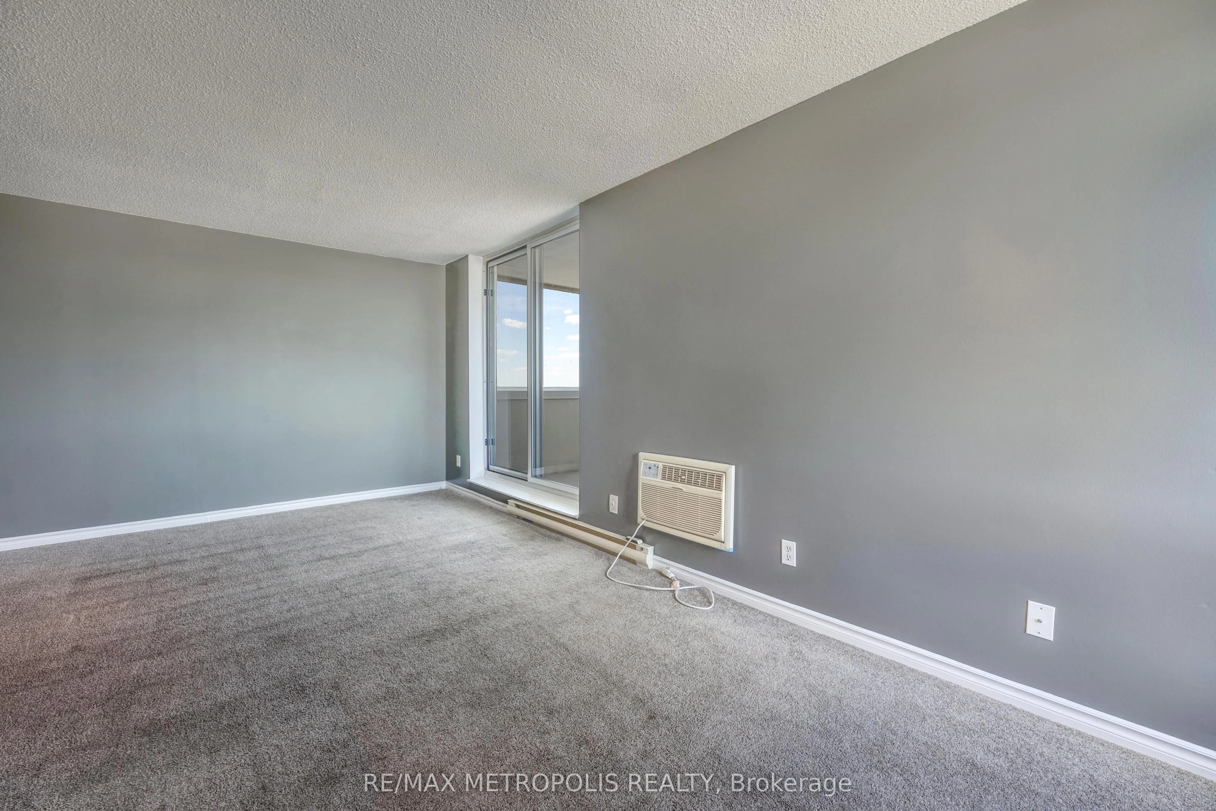 155 Front Street N, #1408