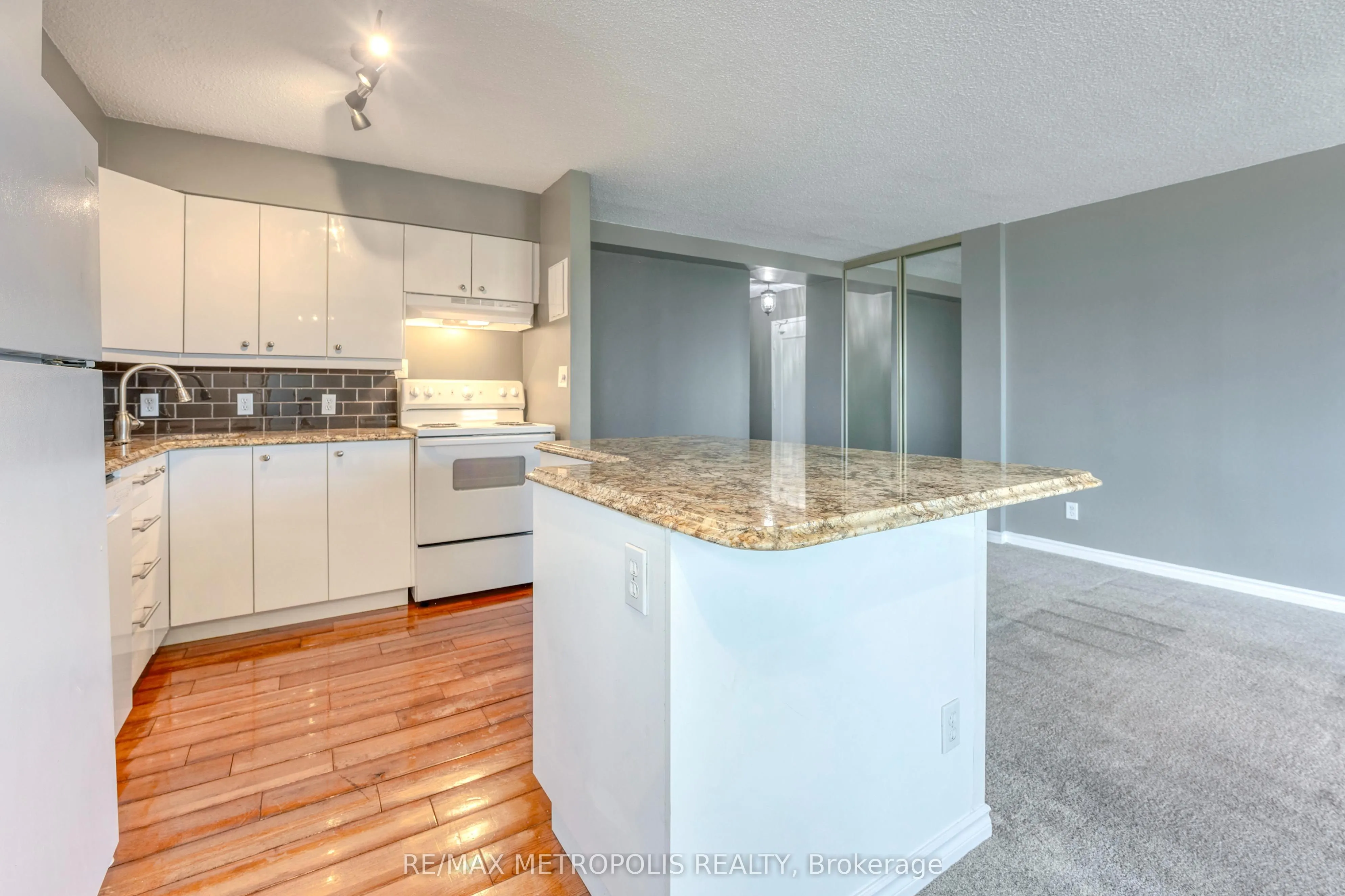 155 Front Street N, #1408