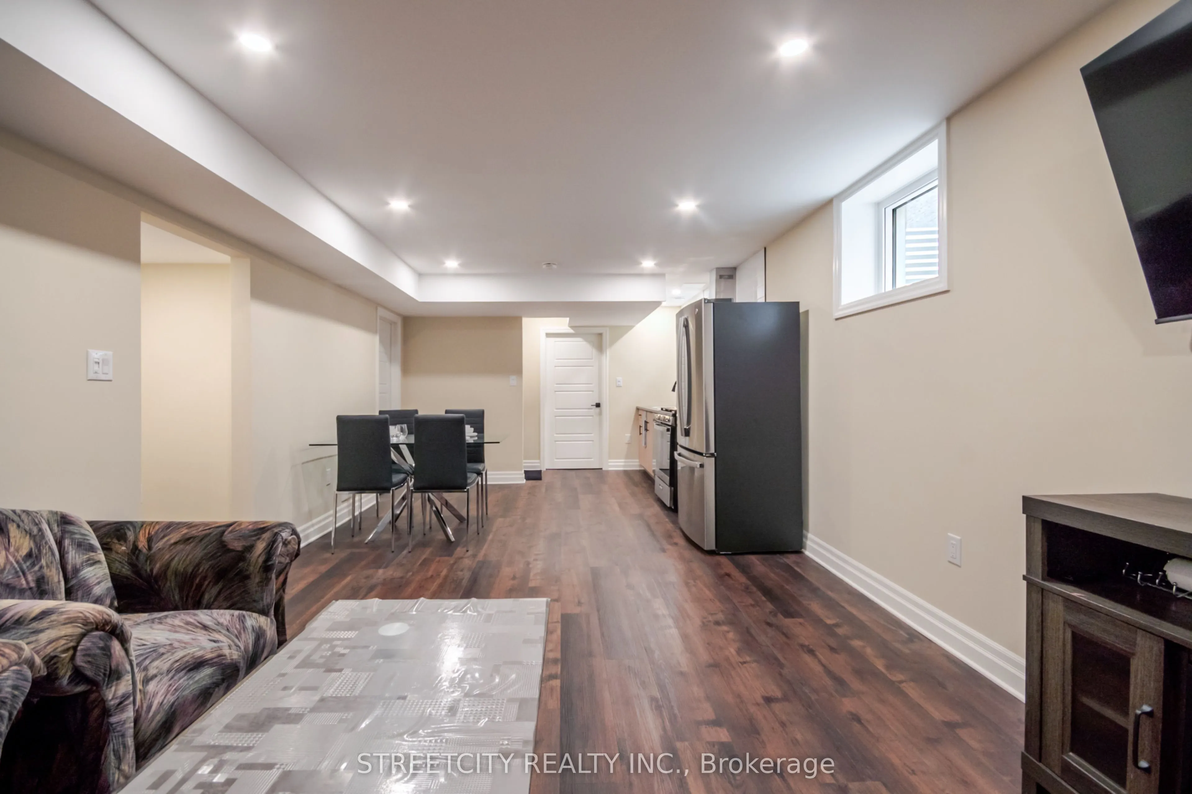 1253 Howlett Circle