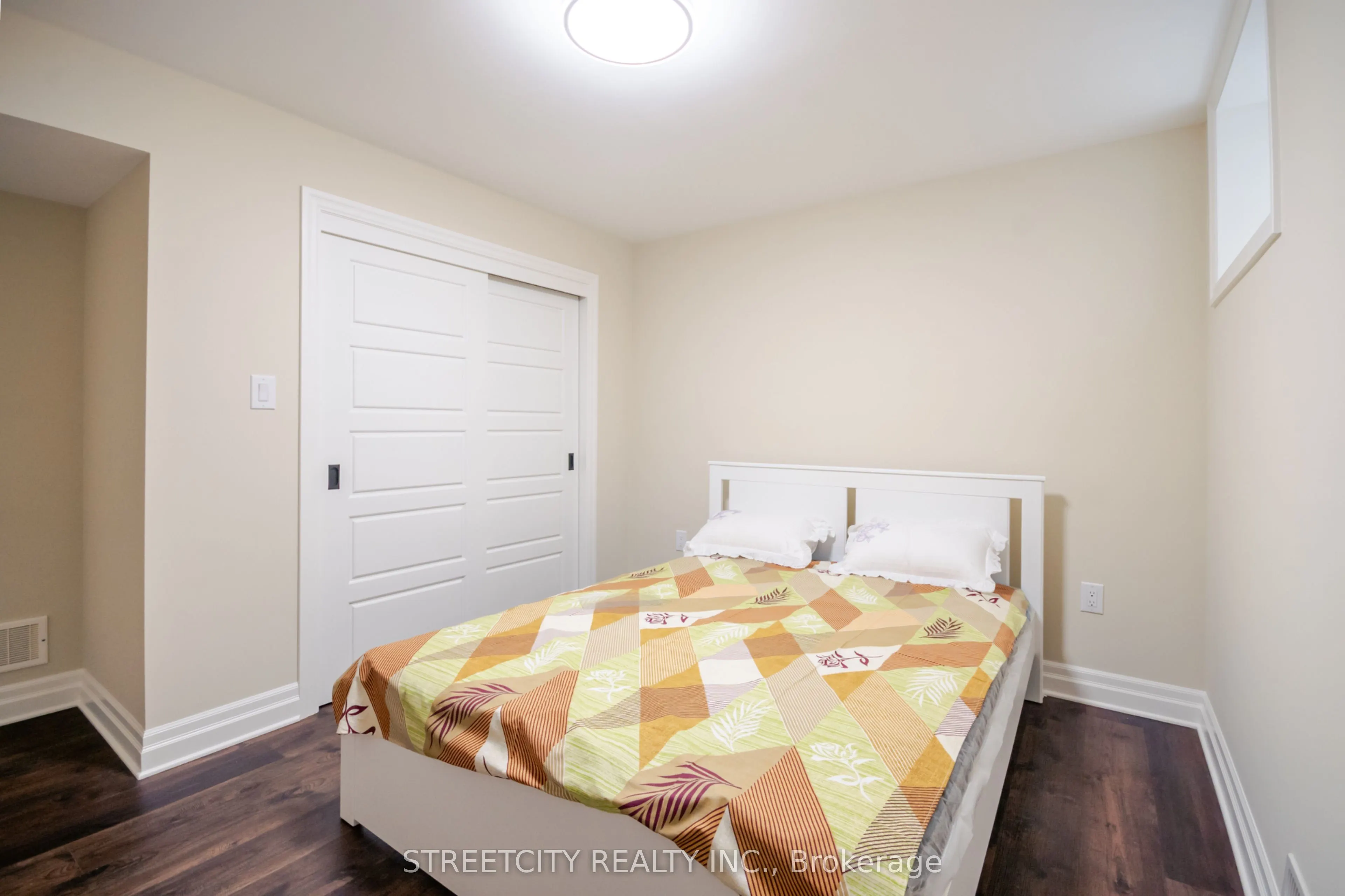 1253 Howlett Circle