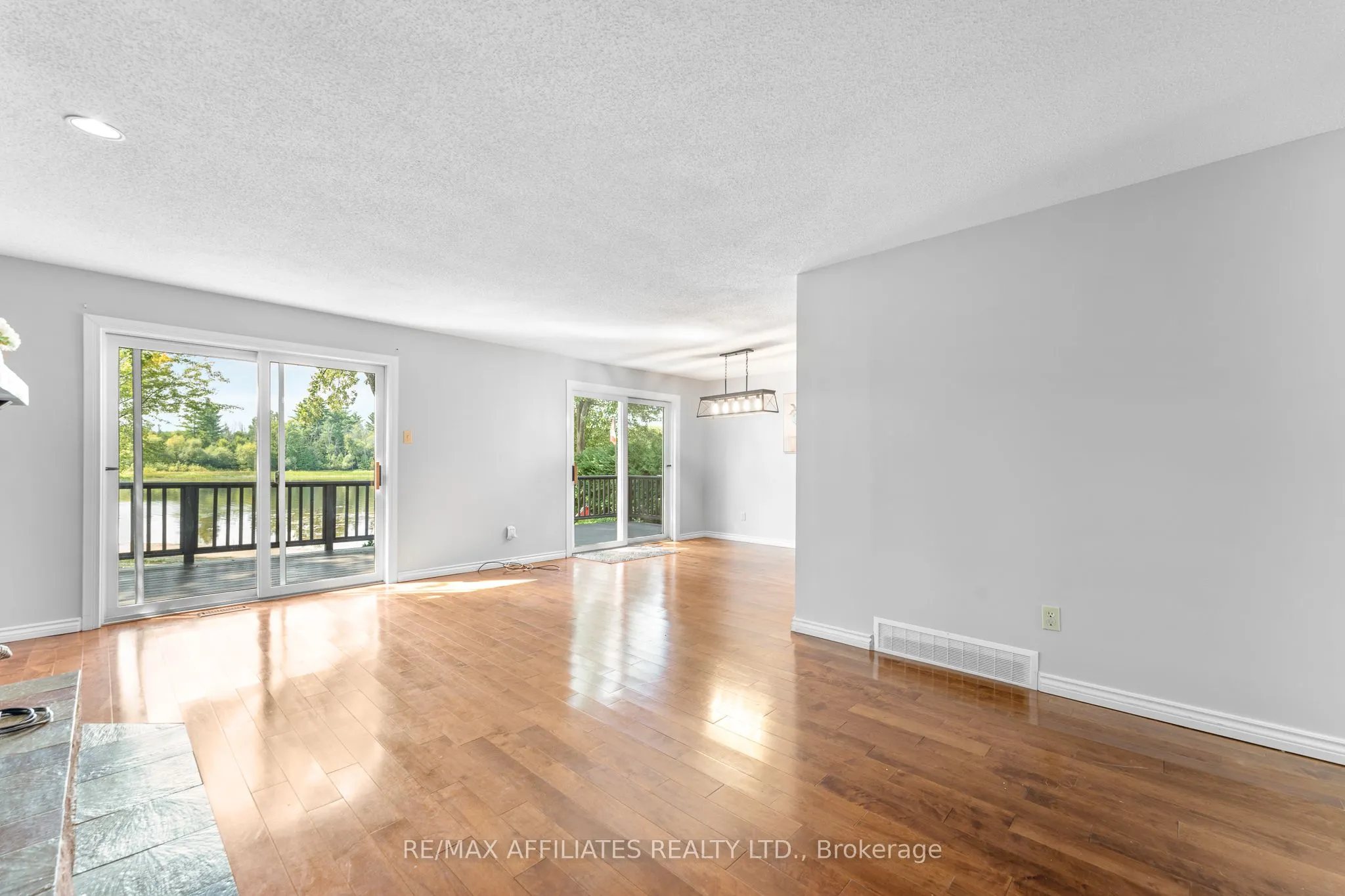 1278 Bayview Drive