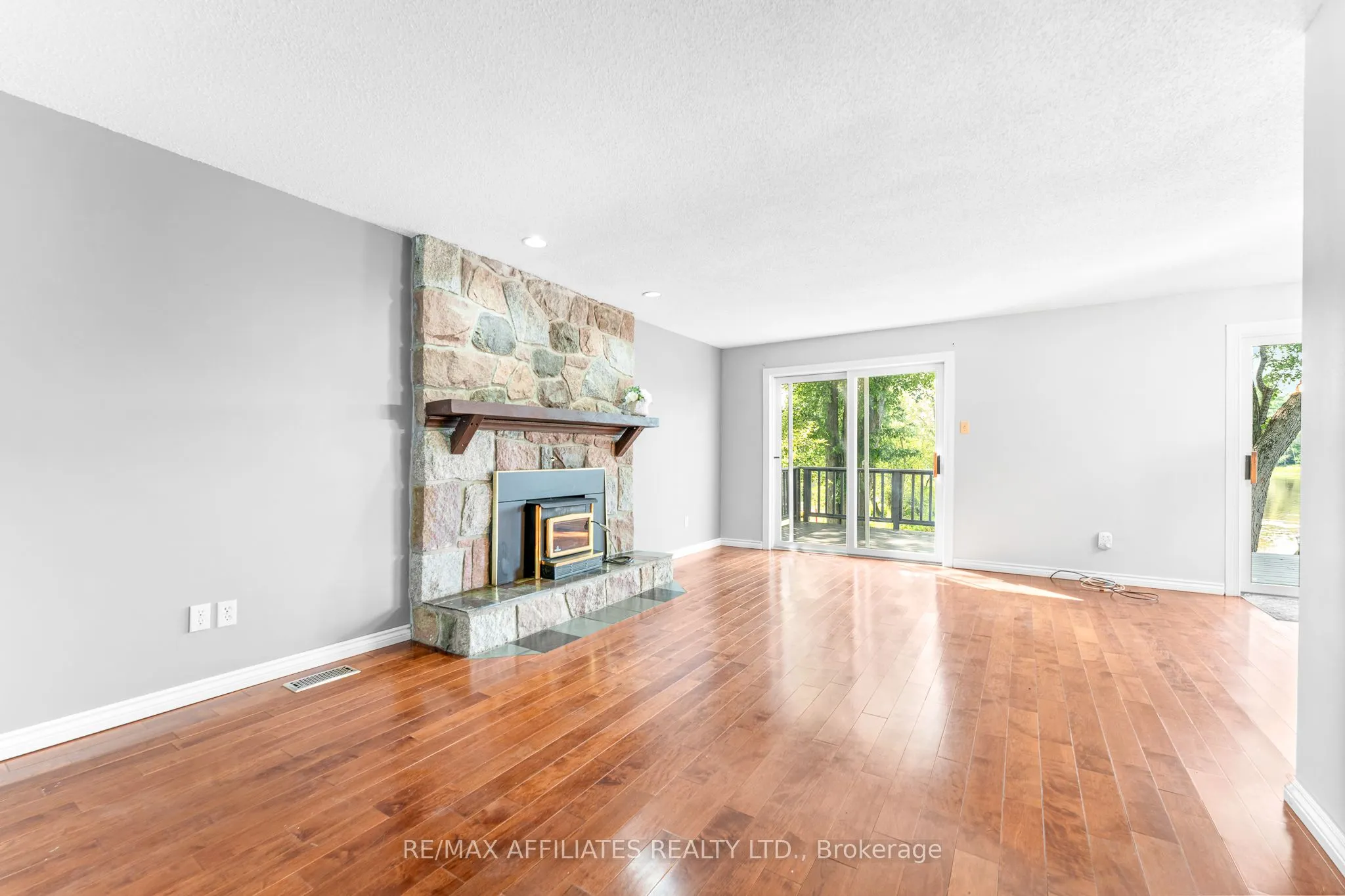 1278 Bayview Drive