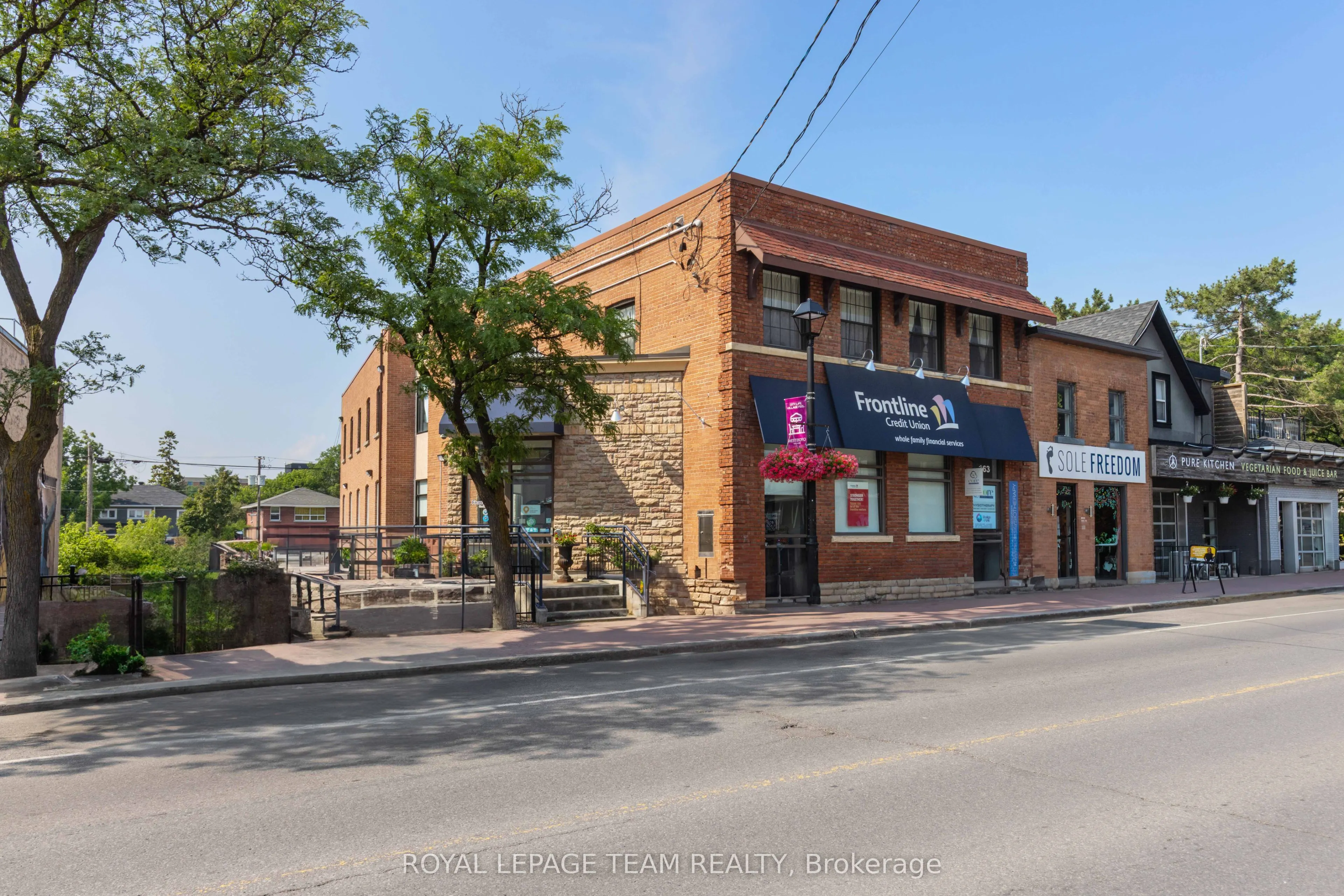 365 Richmond Road