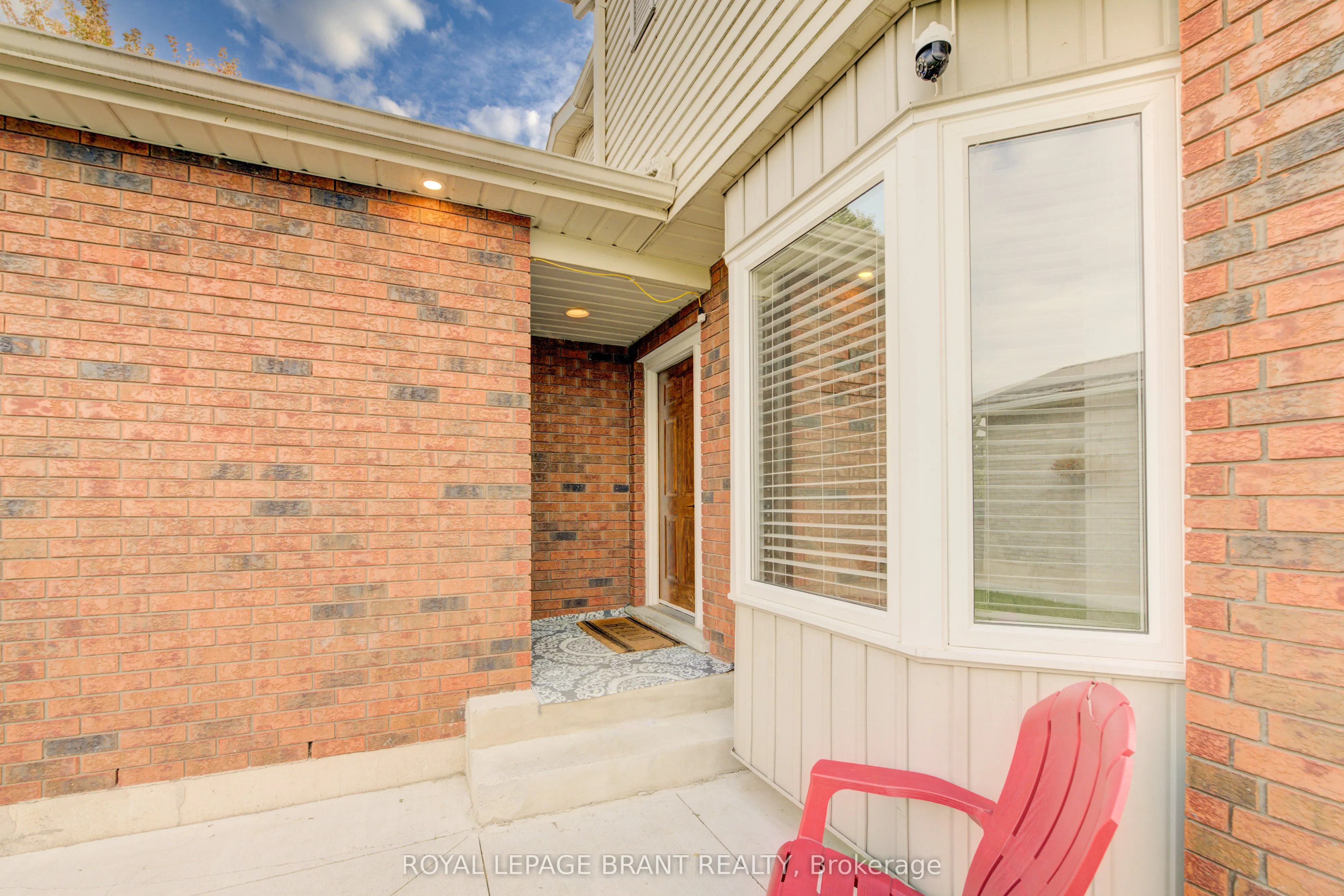 102 William Street N