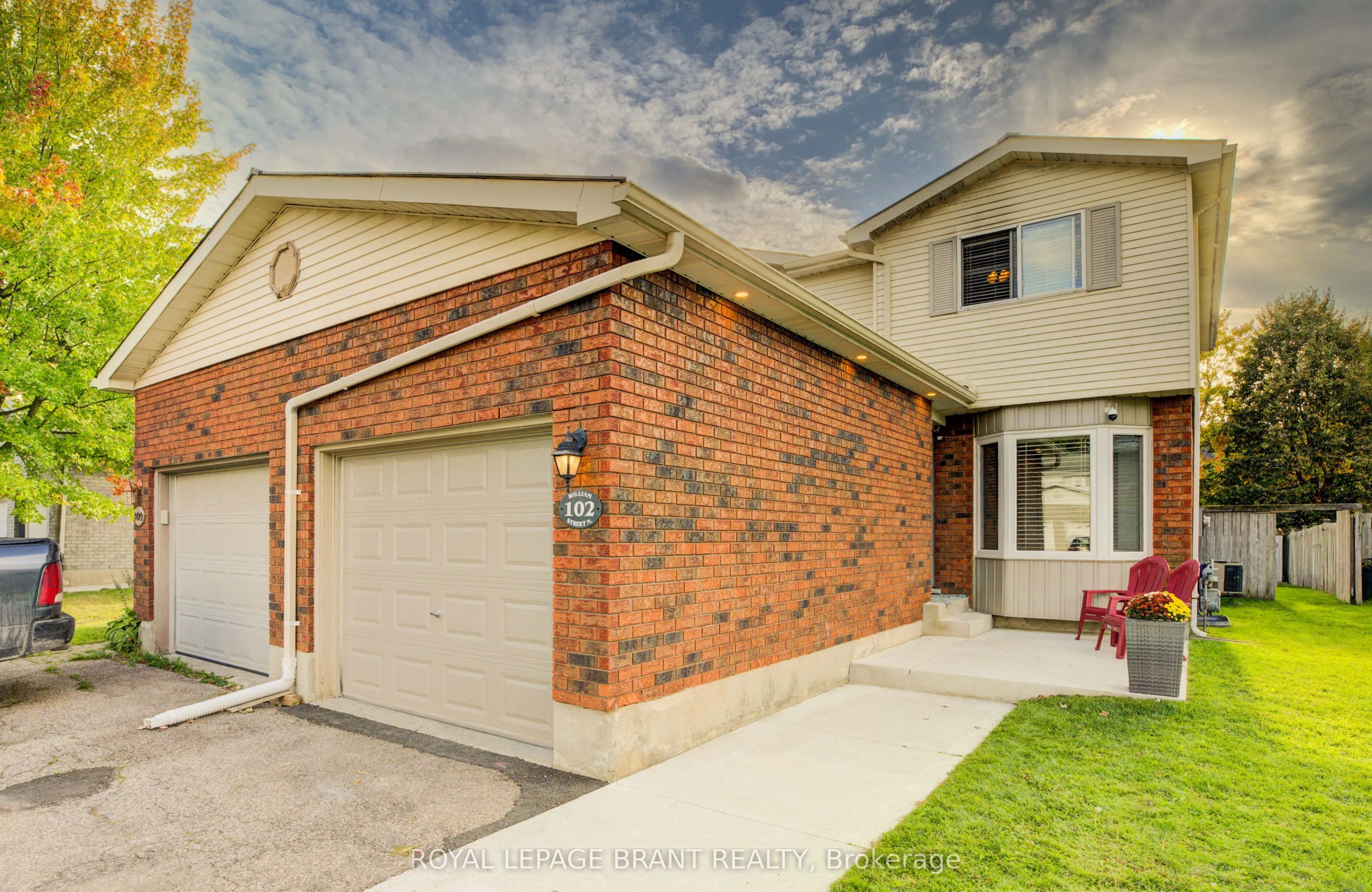 102 William Street N