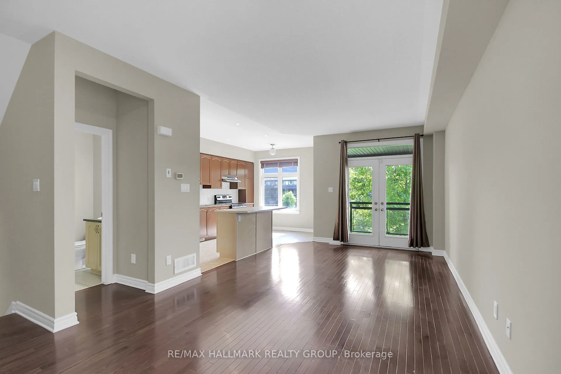 240 Leather Leaf Terrace